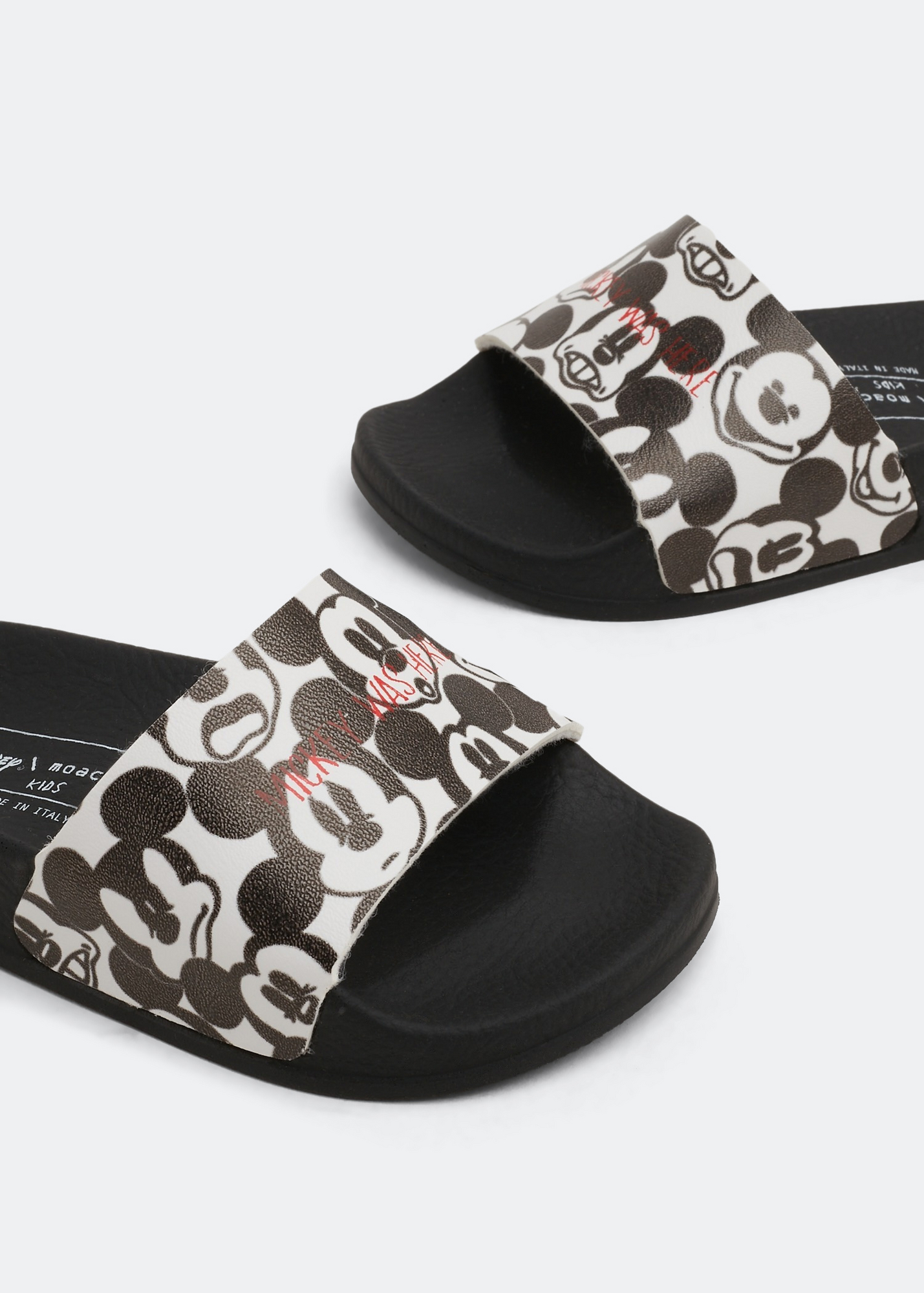 

x Disney rubber slides, Black