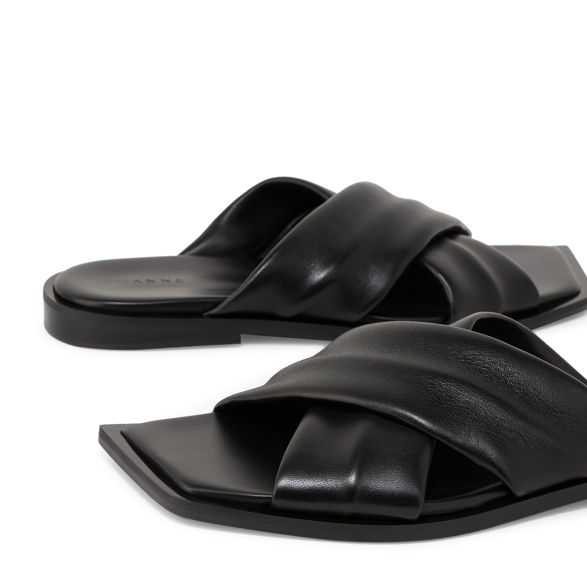 

Ancash sandals, Black