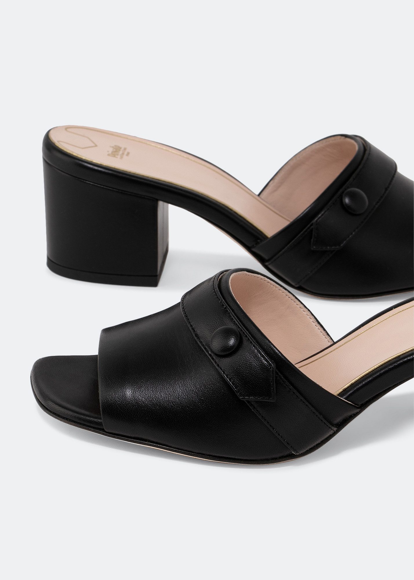 

Novara mules, Black