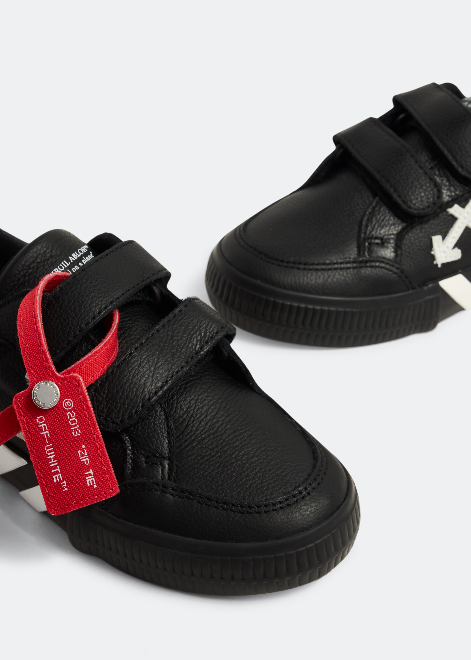 

Velcro Vulcanised sneakers, Black