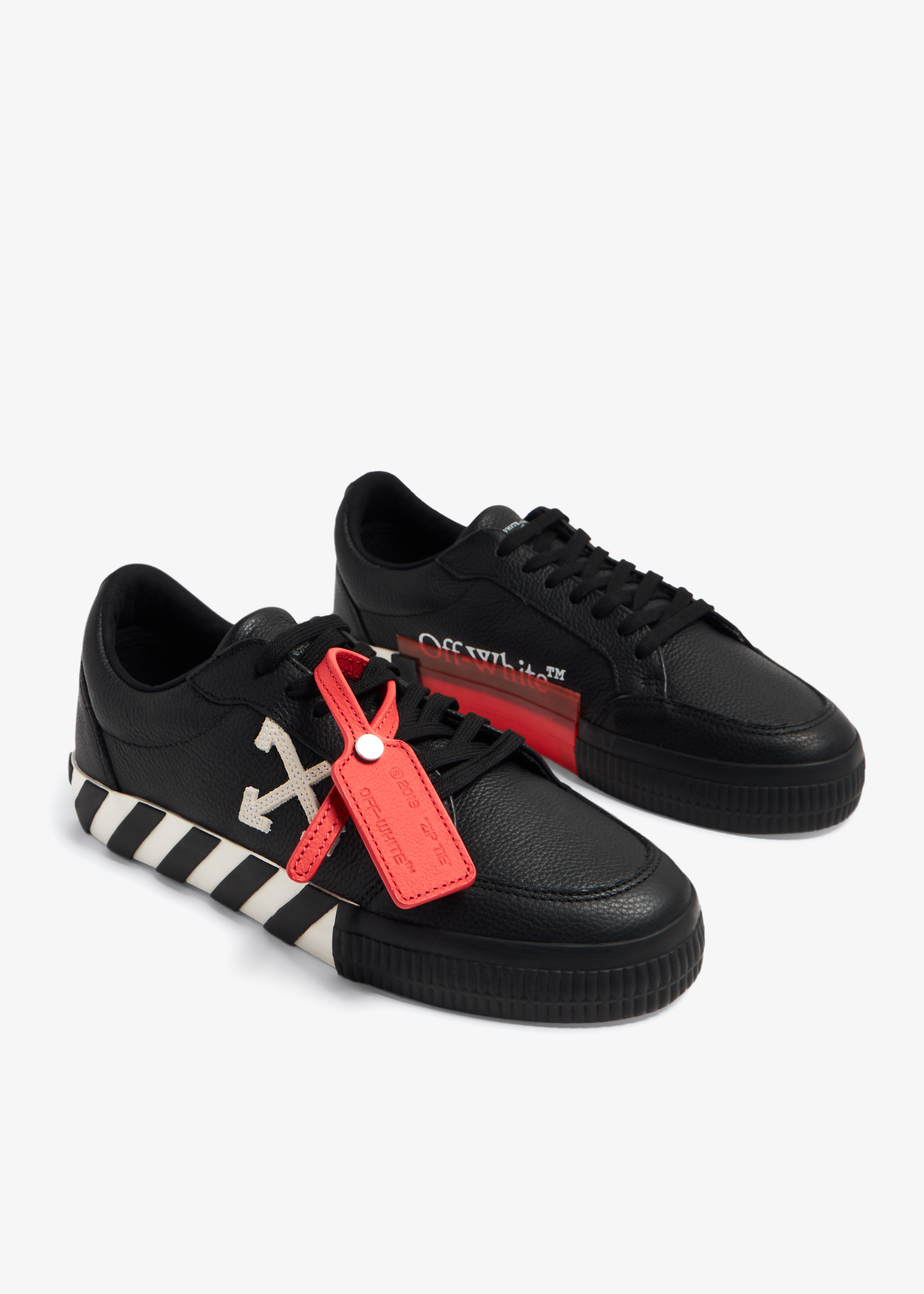 Off-White Low Vulcanised sneakers for Women - Black in UAE Off-White Low Vulcanised sneakers for Women - Black in UAE