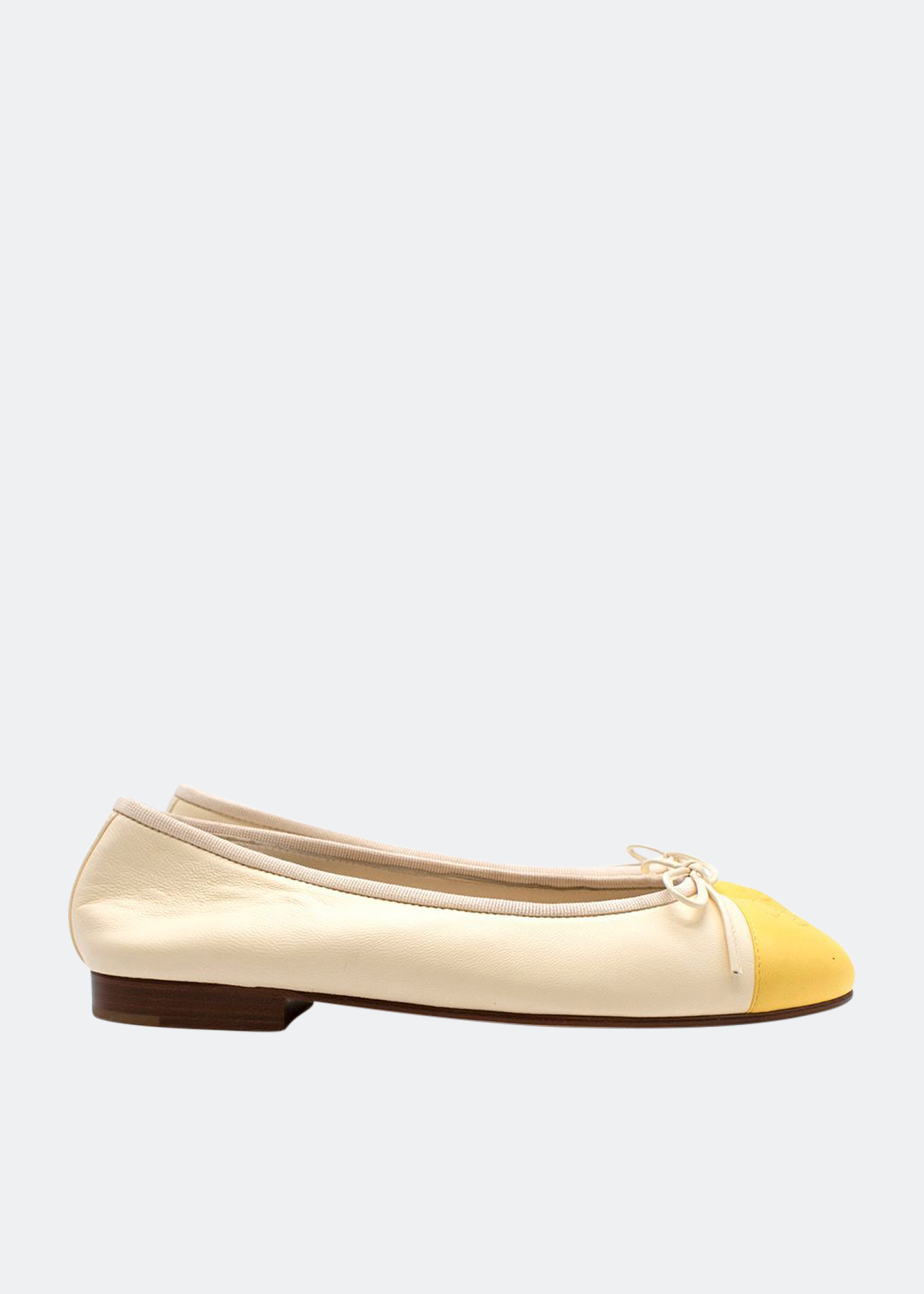 

Yellow leather CC toe cap ballerinas, White