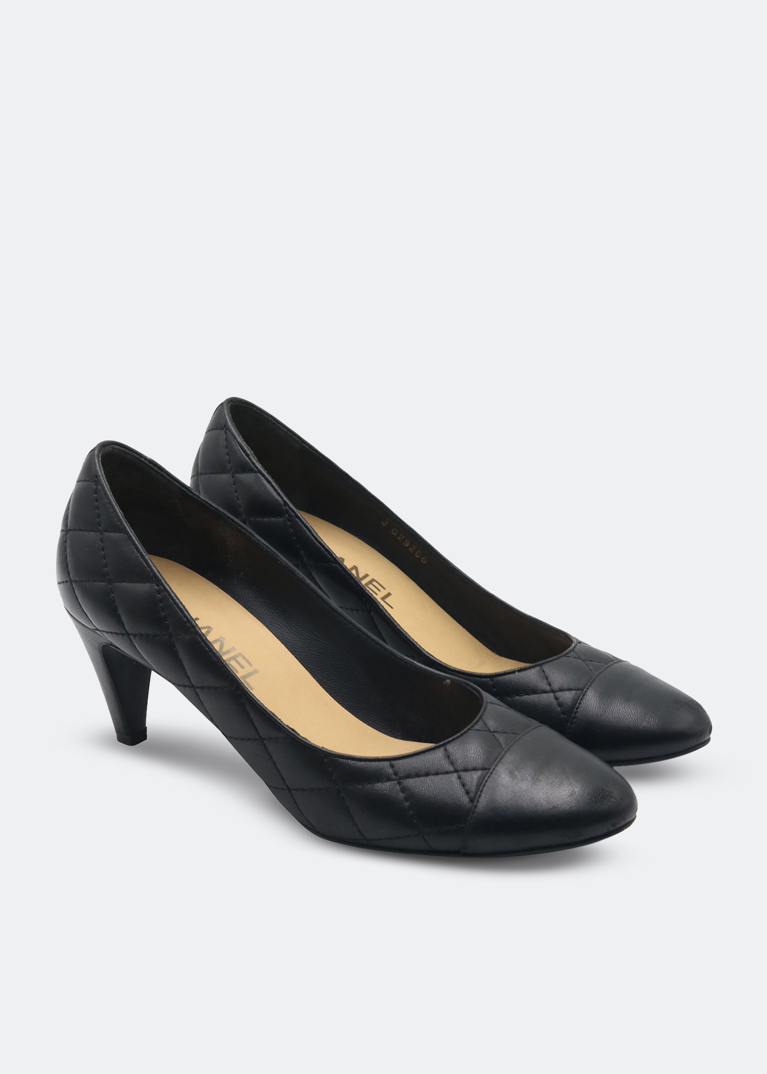 

Quilted leather pumps, Black