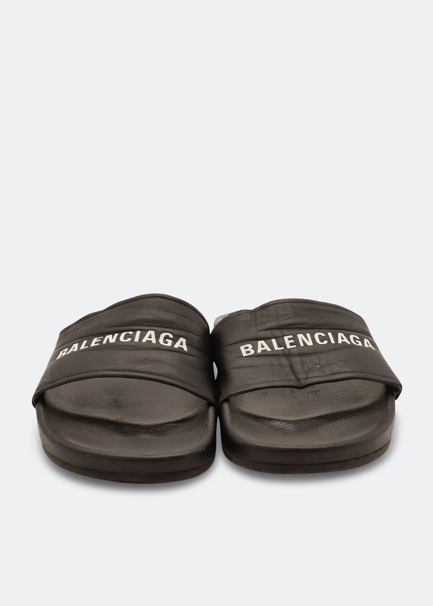 

Logo slides, Black