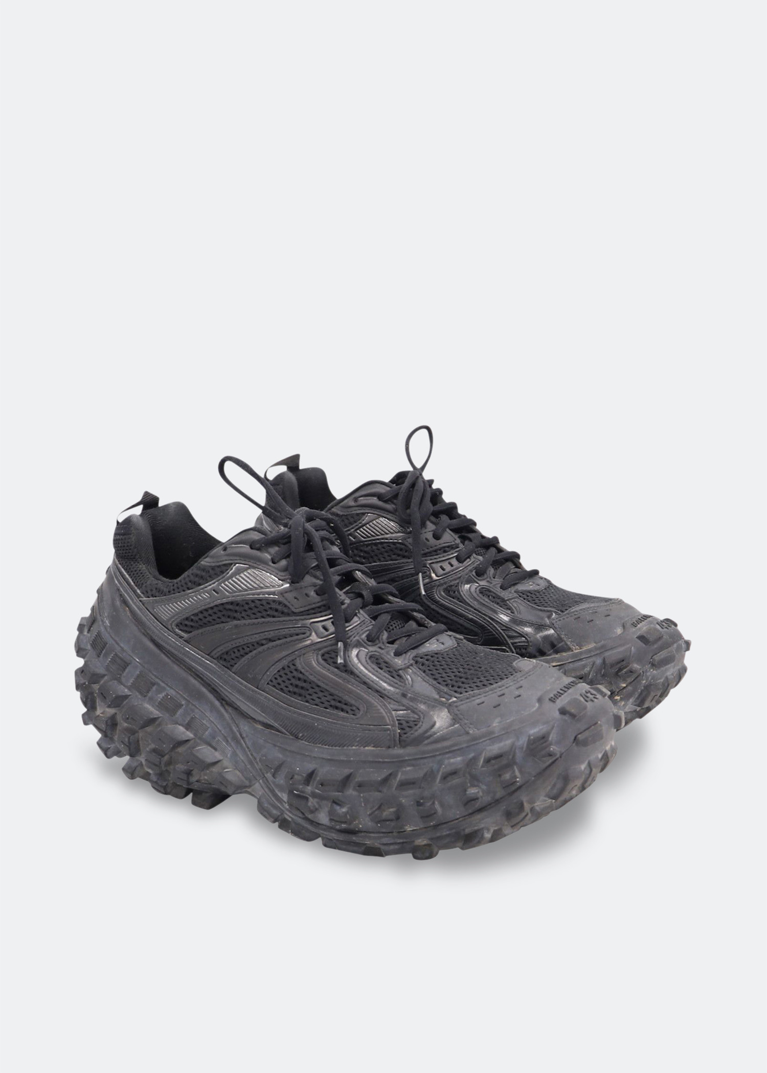 

Defender sneakers, Black