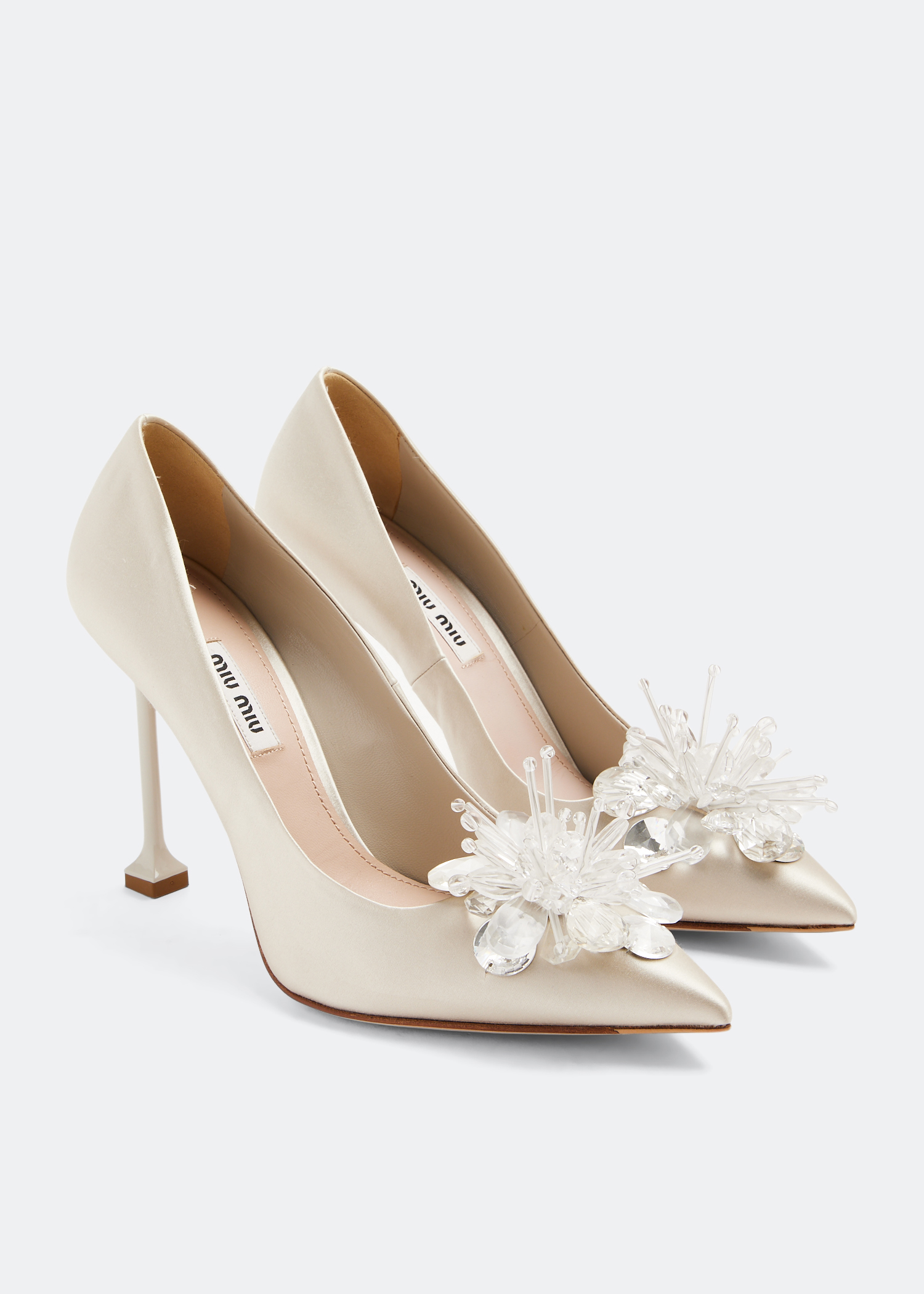 

Crystal flower embellished pumps, White