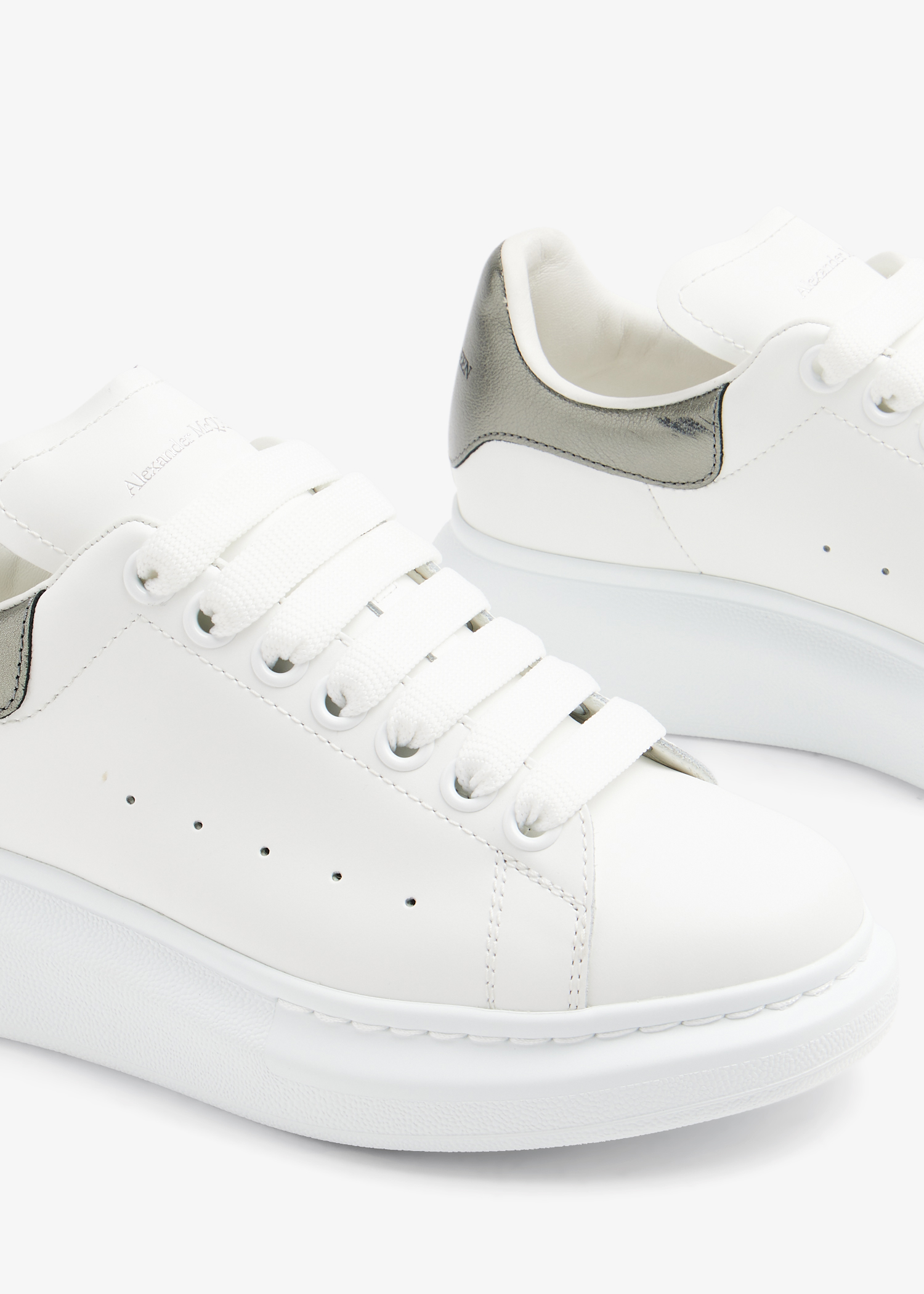 未使用美品】ALEXANDER MCQUEEN〈参考価格108,100円〉 振るう
