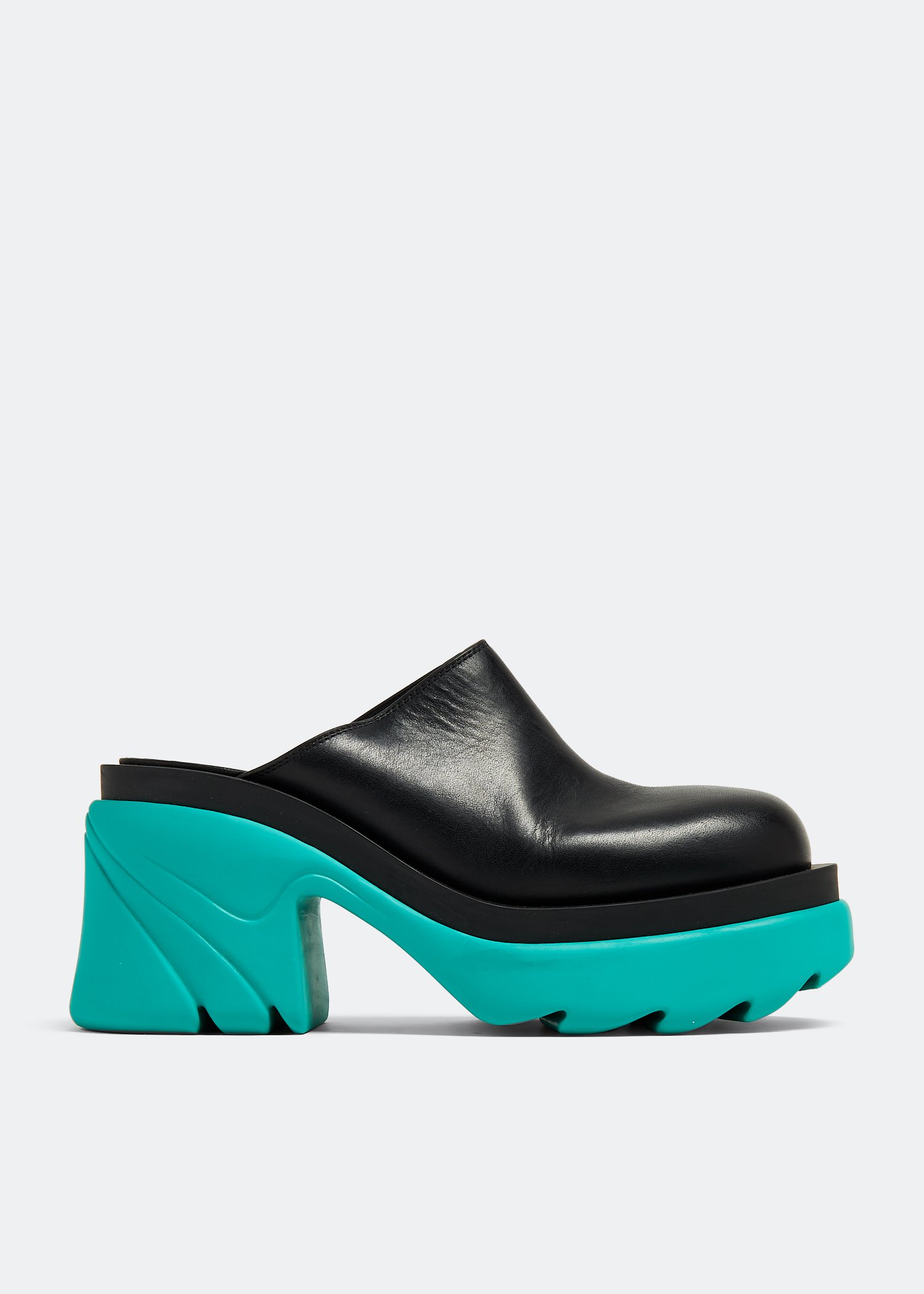 

Flash mules, Black