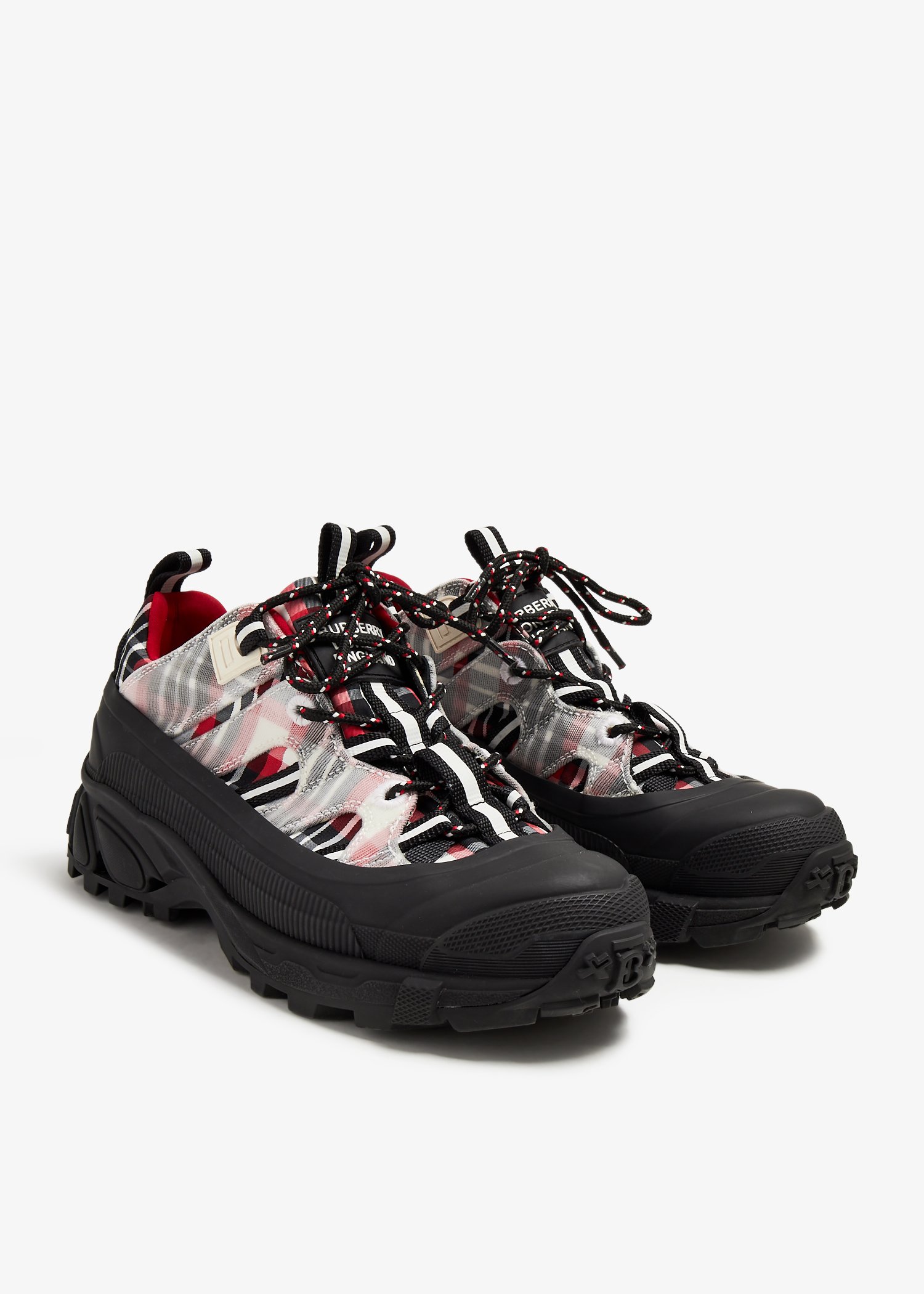 Burberry Pre Loved Arthur sneakers for Women Printed in KSA Level Shoes
