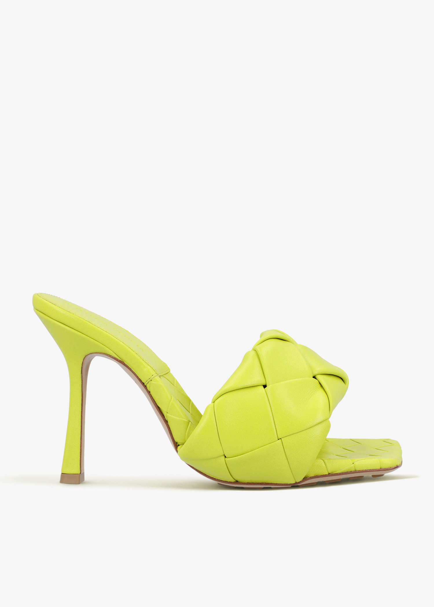 

Lido mules, Yellow