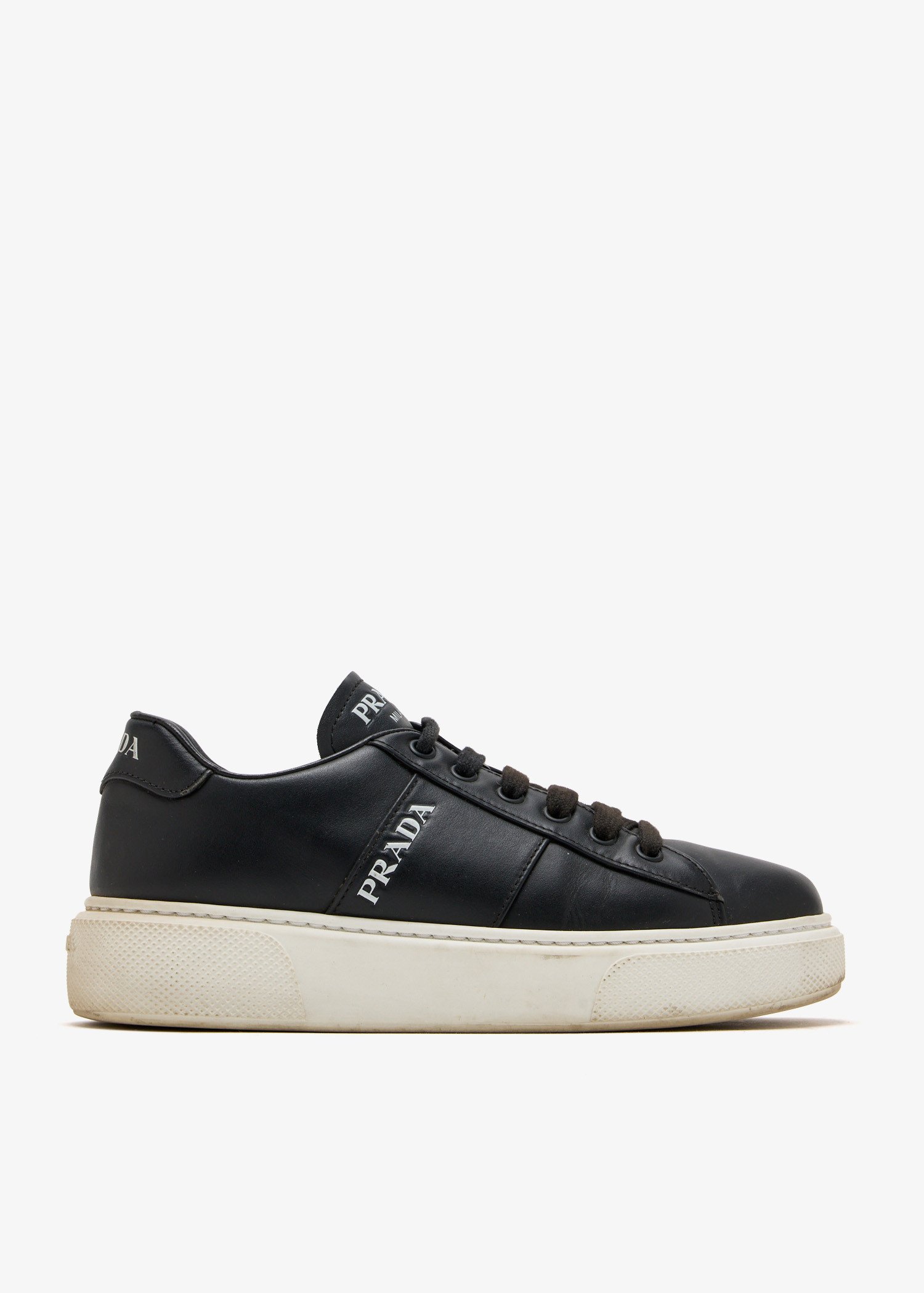 

Logo low-top sneakers, Black