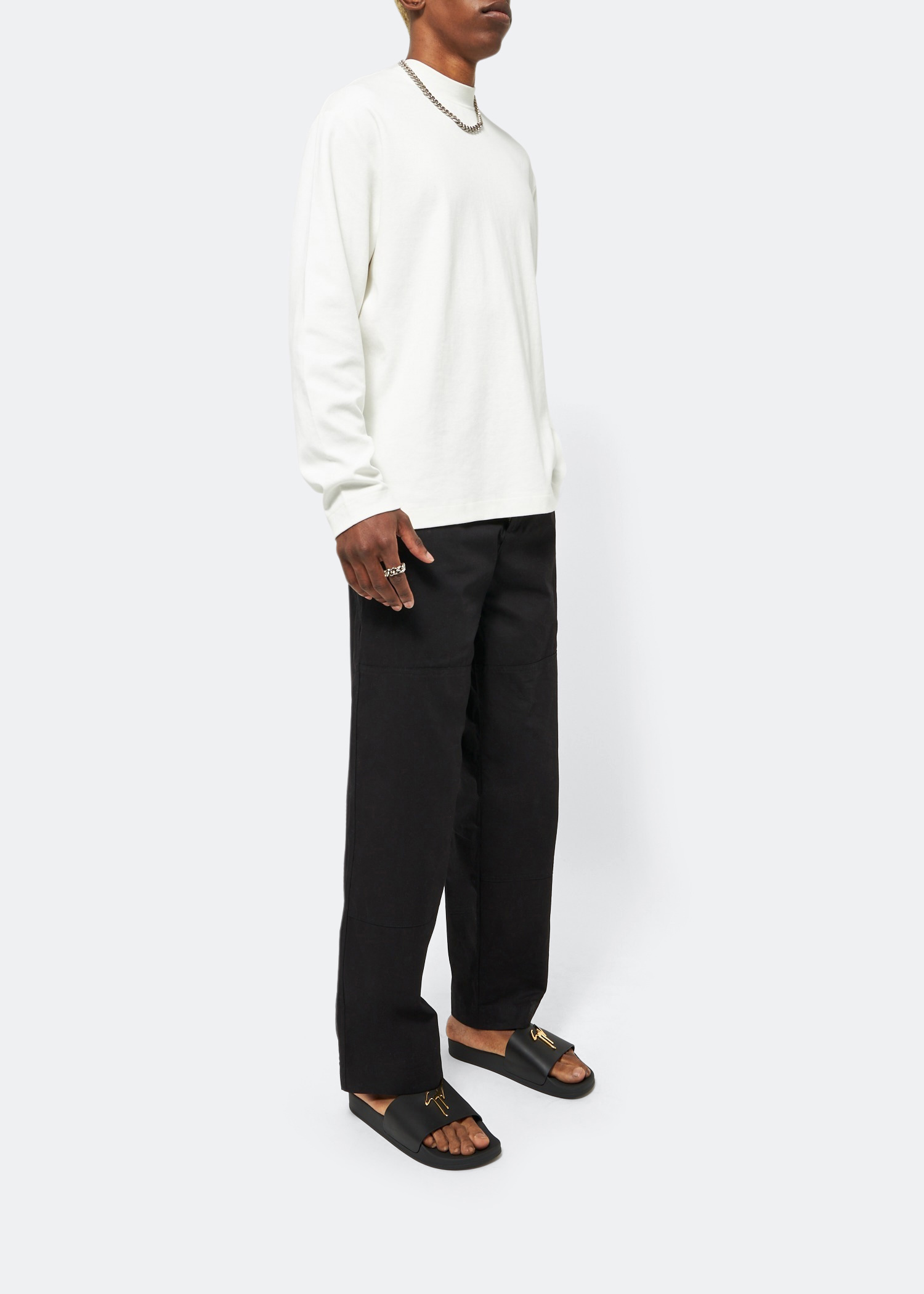 

Brett slides, Black