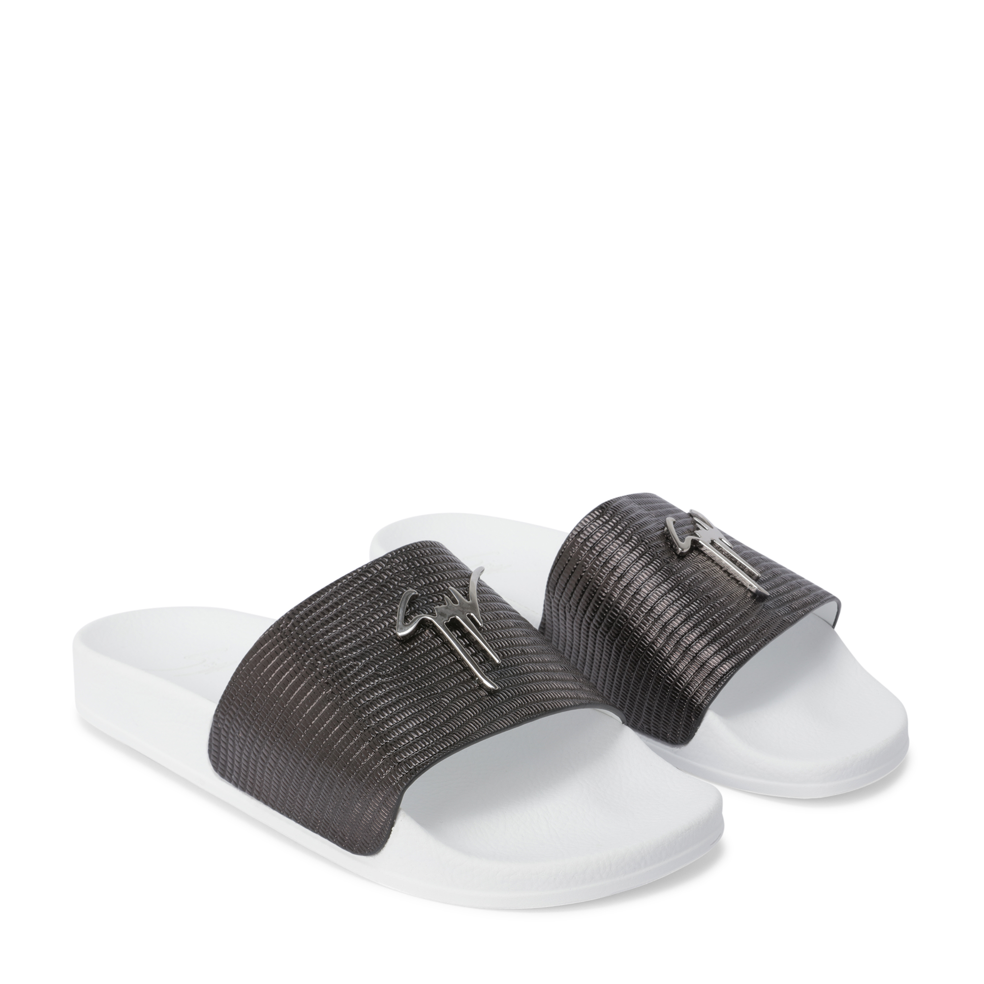 

Brett slides, Black