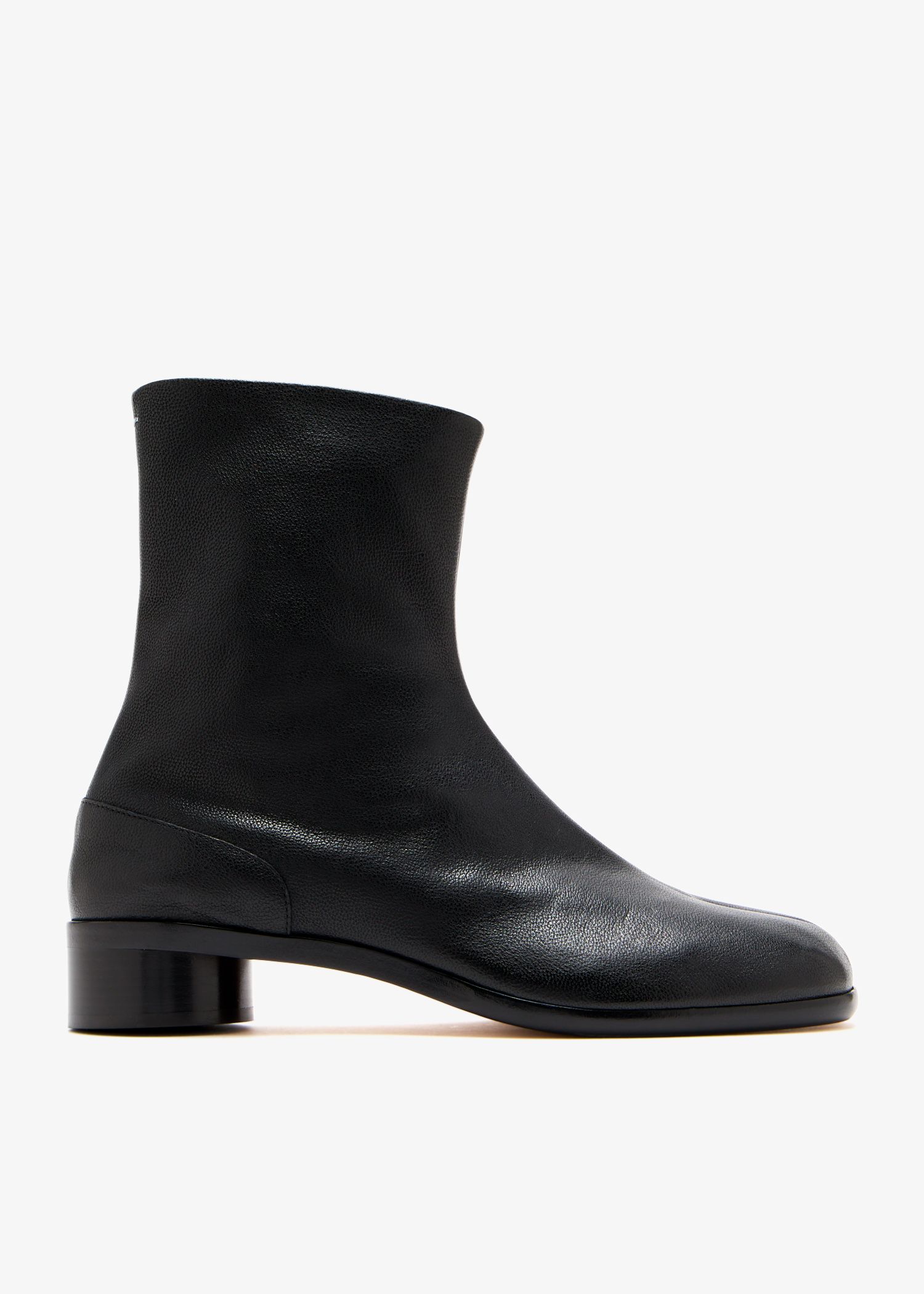 

Tabi ankle boots, Black
