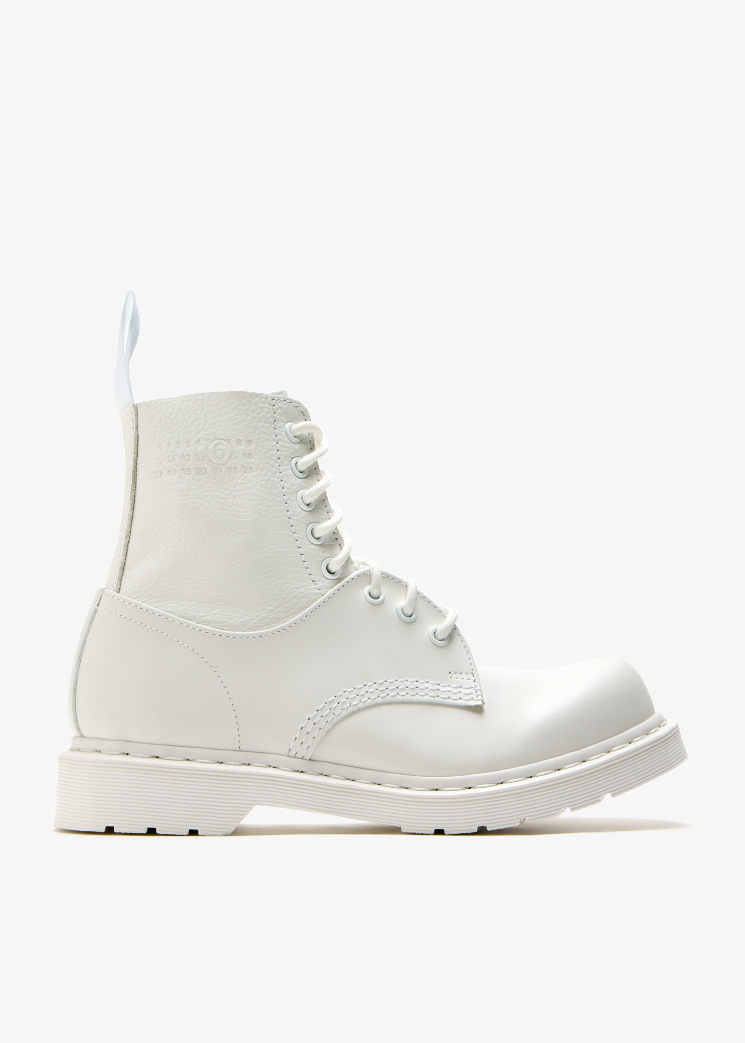 

x Dr. Martens 1460 8-eye boots, White