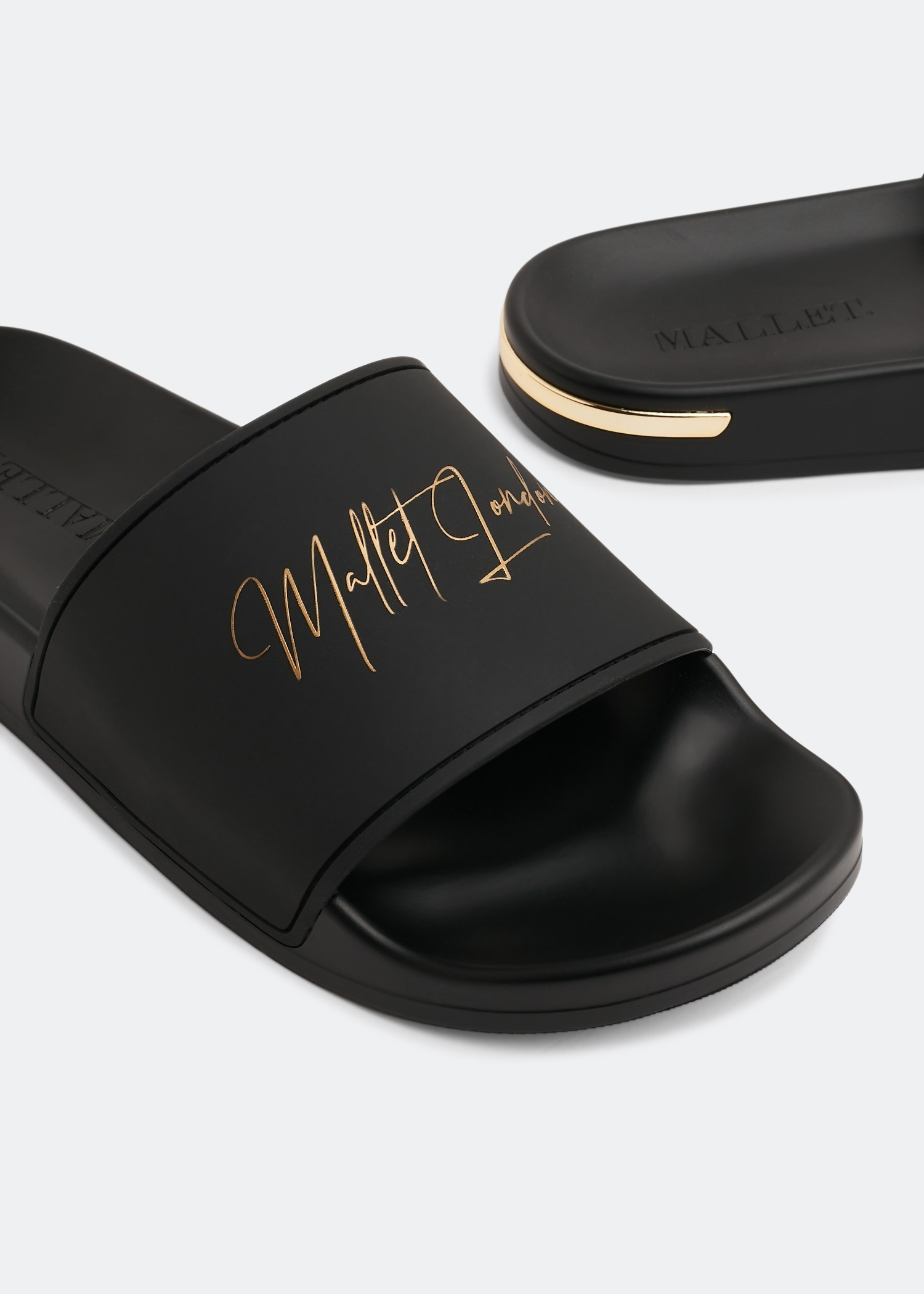 

London slides, Black