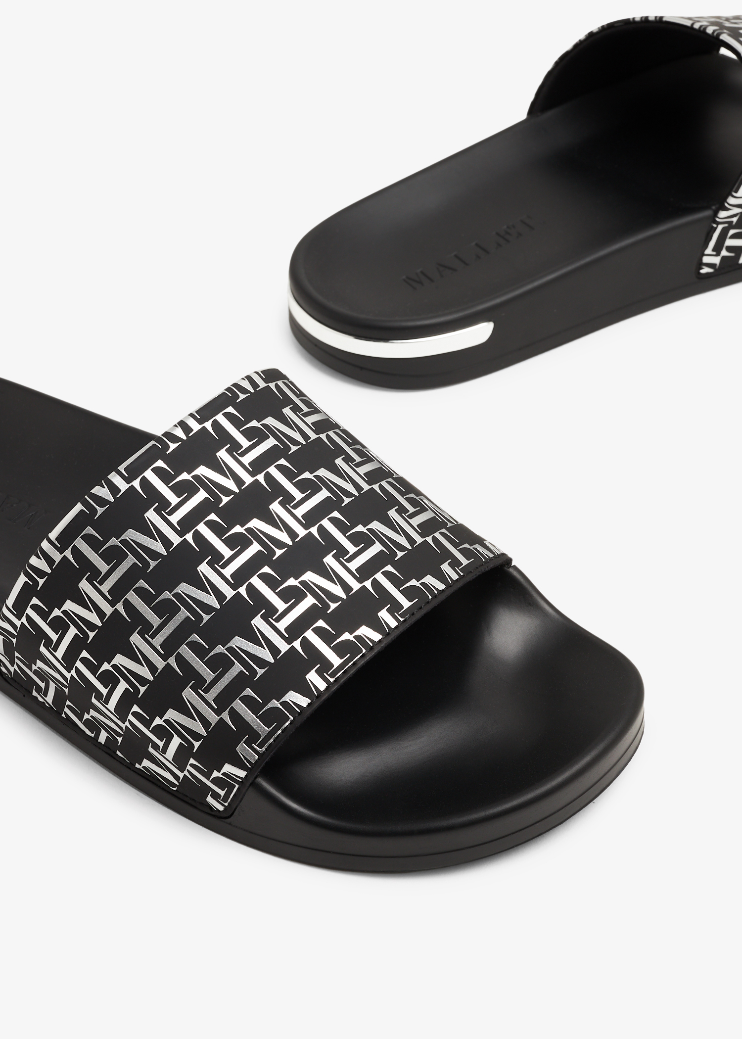 

Grid silver slides, Black