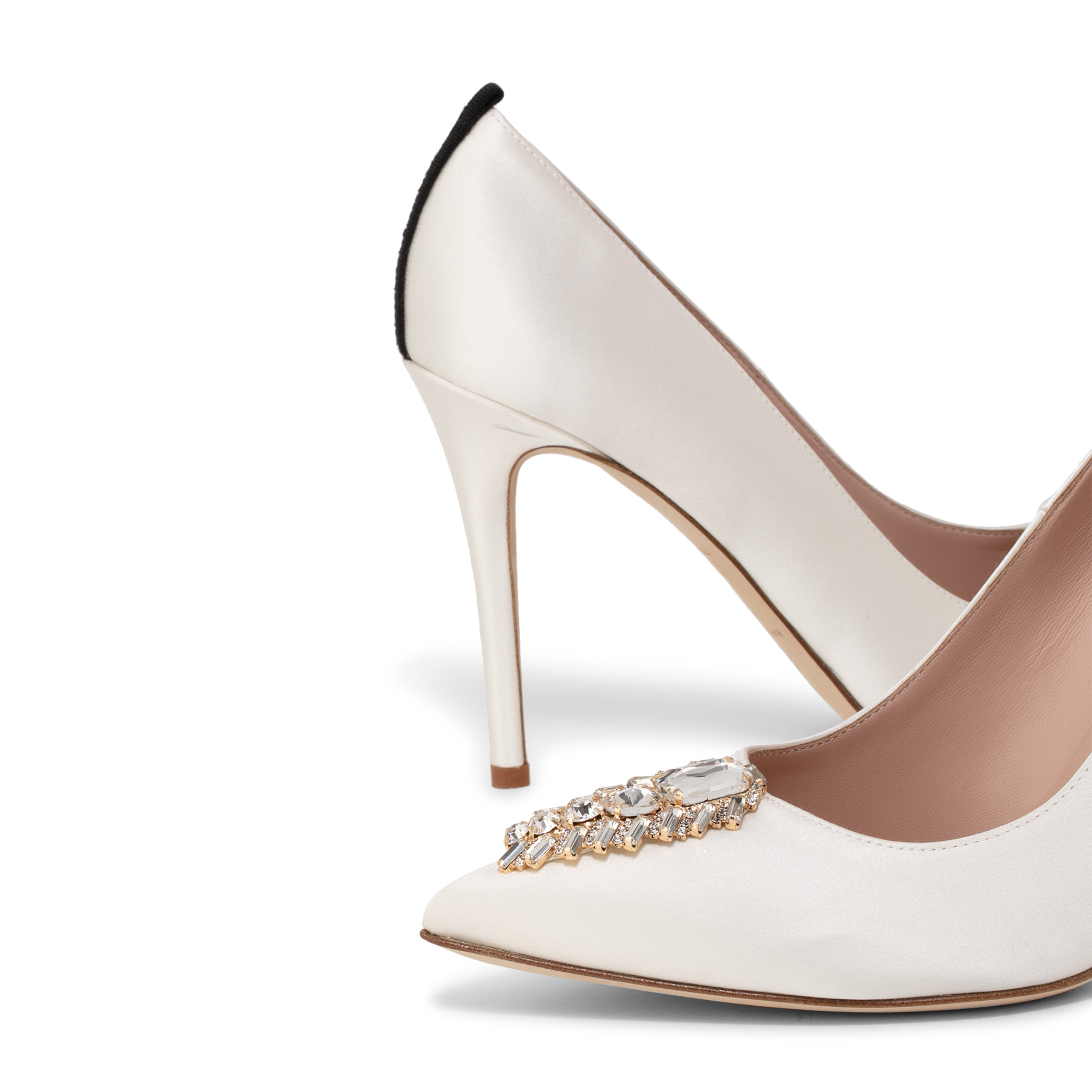 

Tempest pumps, White