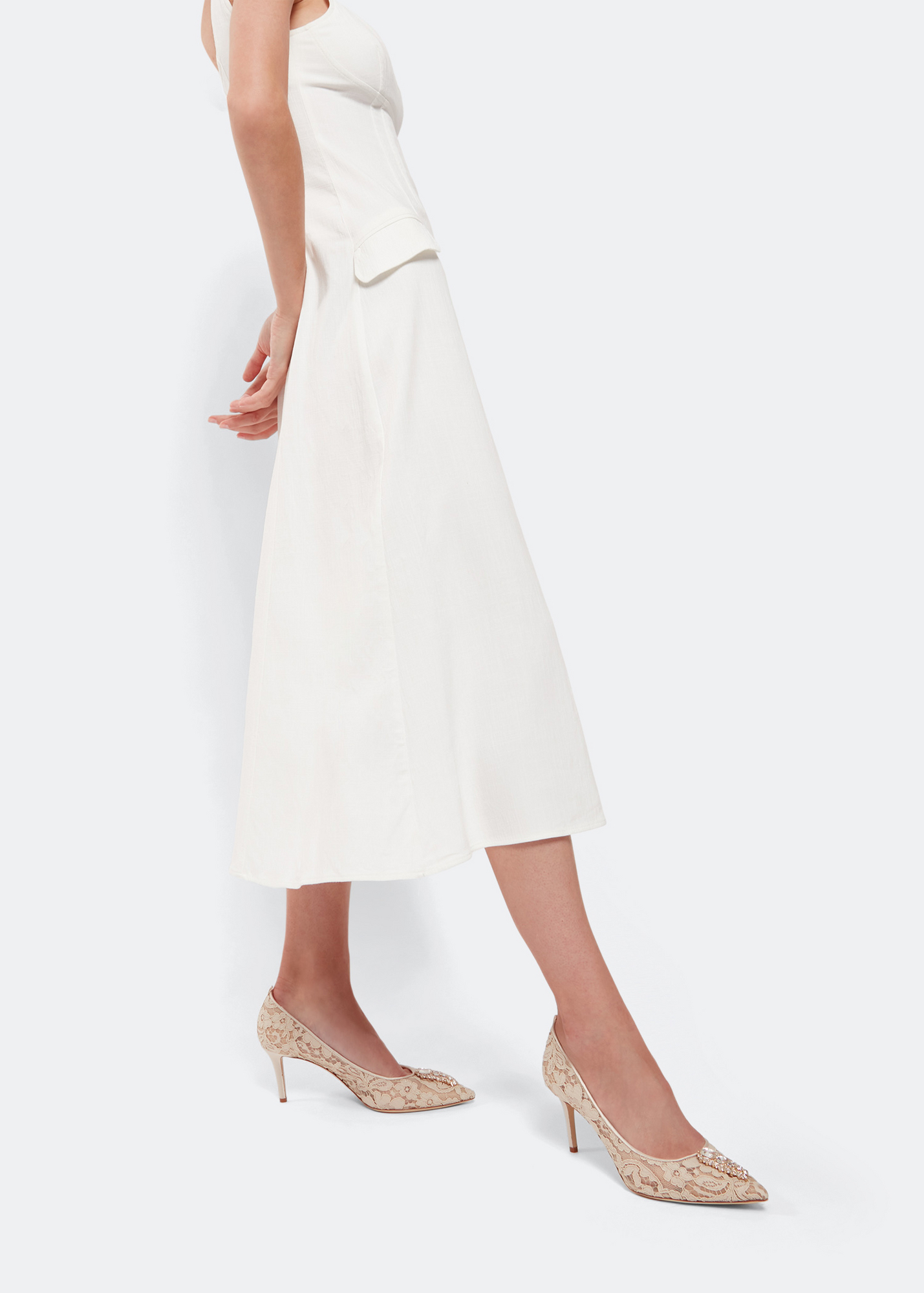 

Tempest lace pumps, Beige