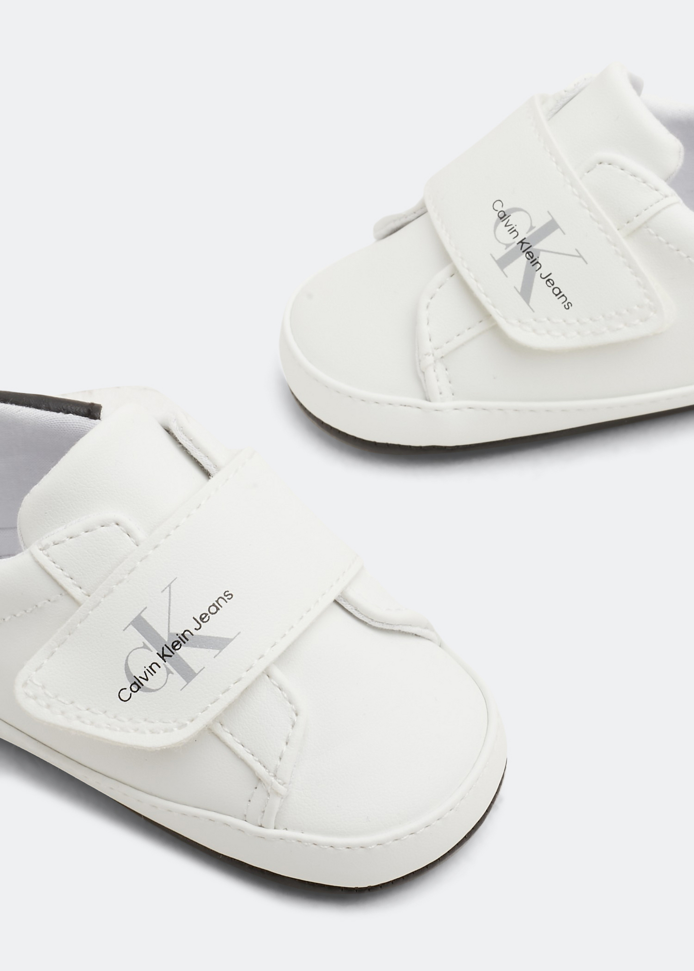 

Jean velcro crib shoes, White