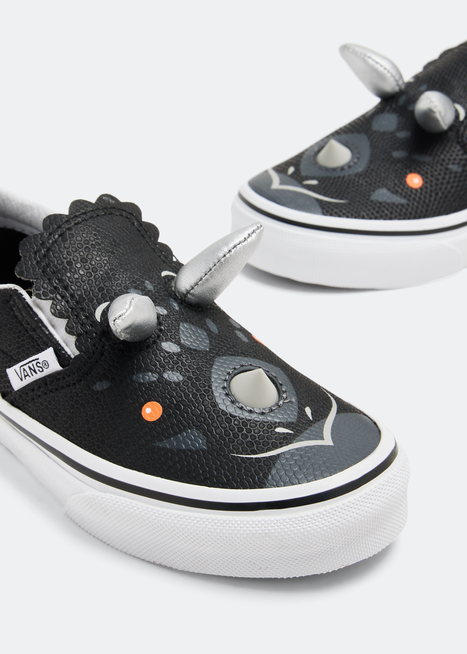 

Triceratops Slip-on V sneakers, Black