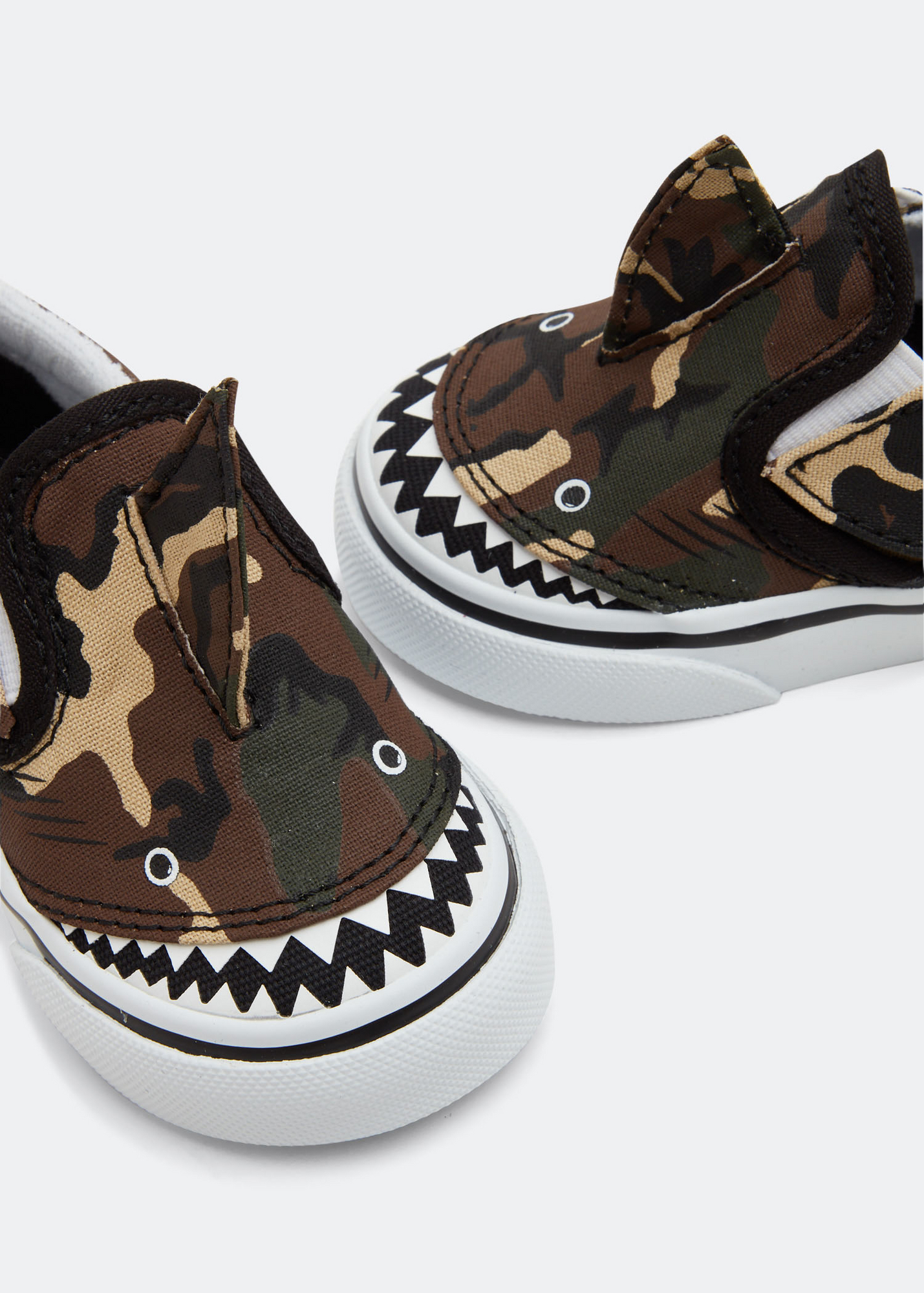 

Shark slip-on sneakers, Green