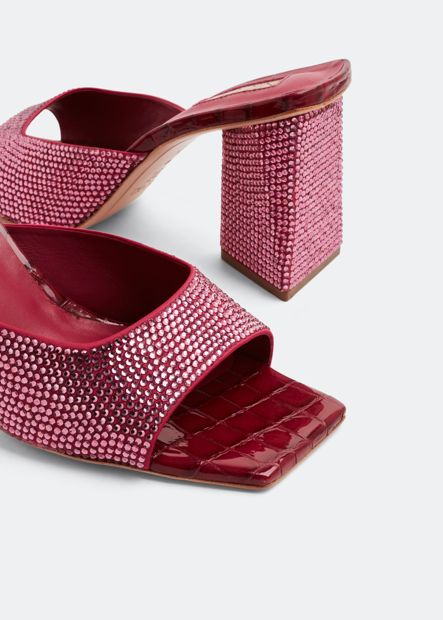 

Versavi sandals, Pink