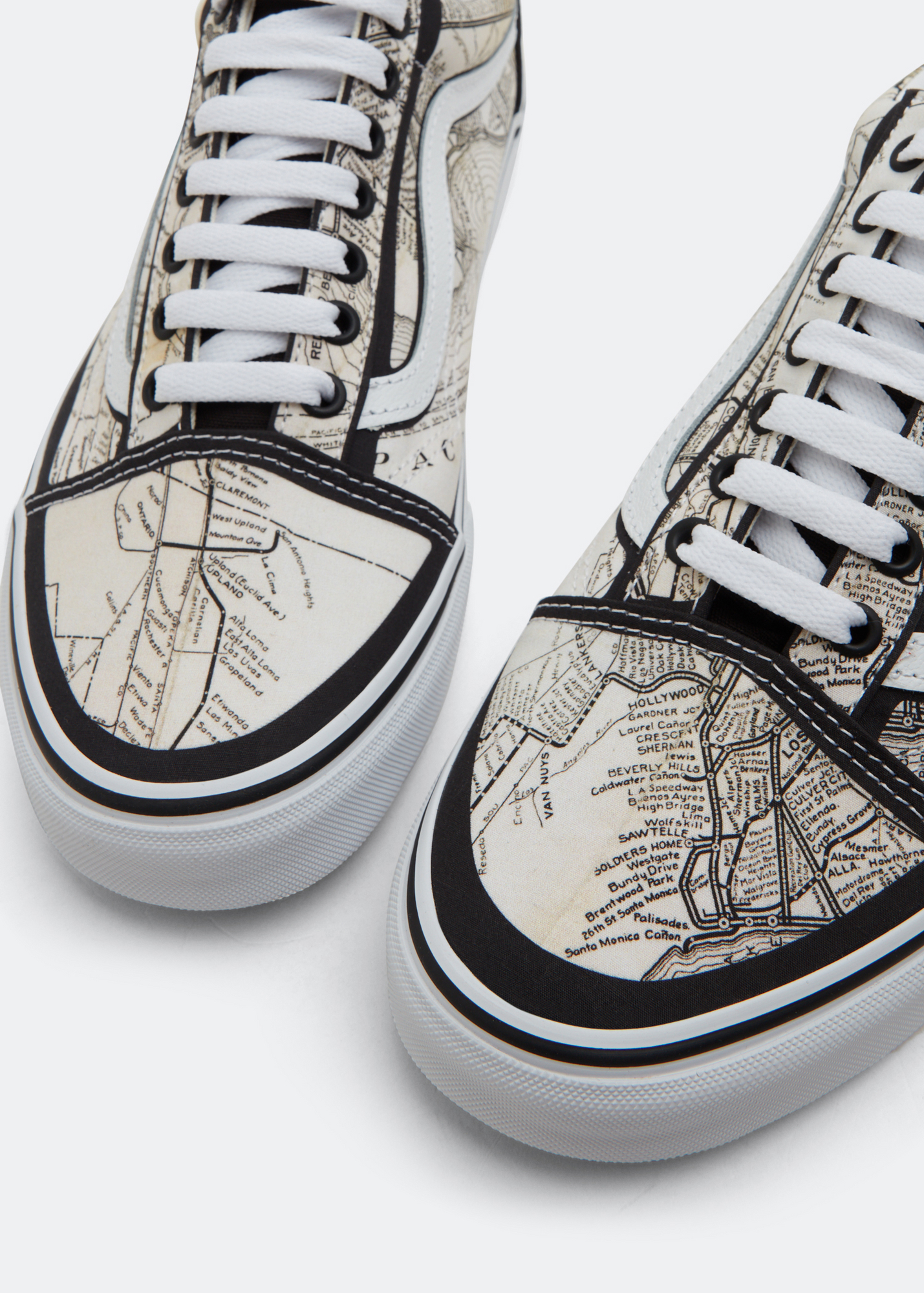 

x MOCA Old Skool sneakers, Beige