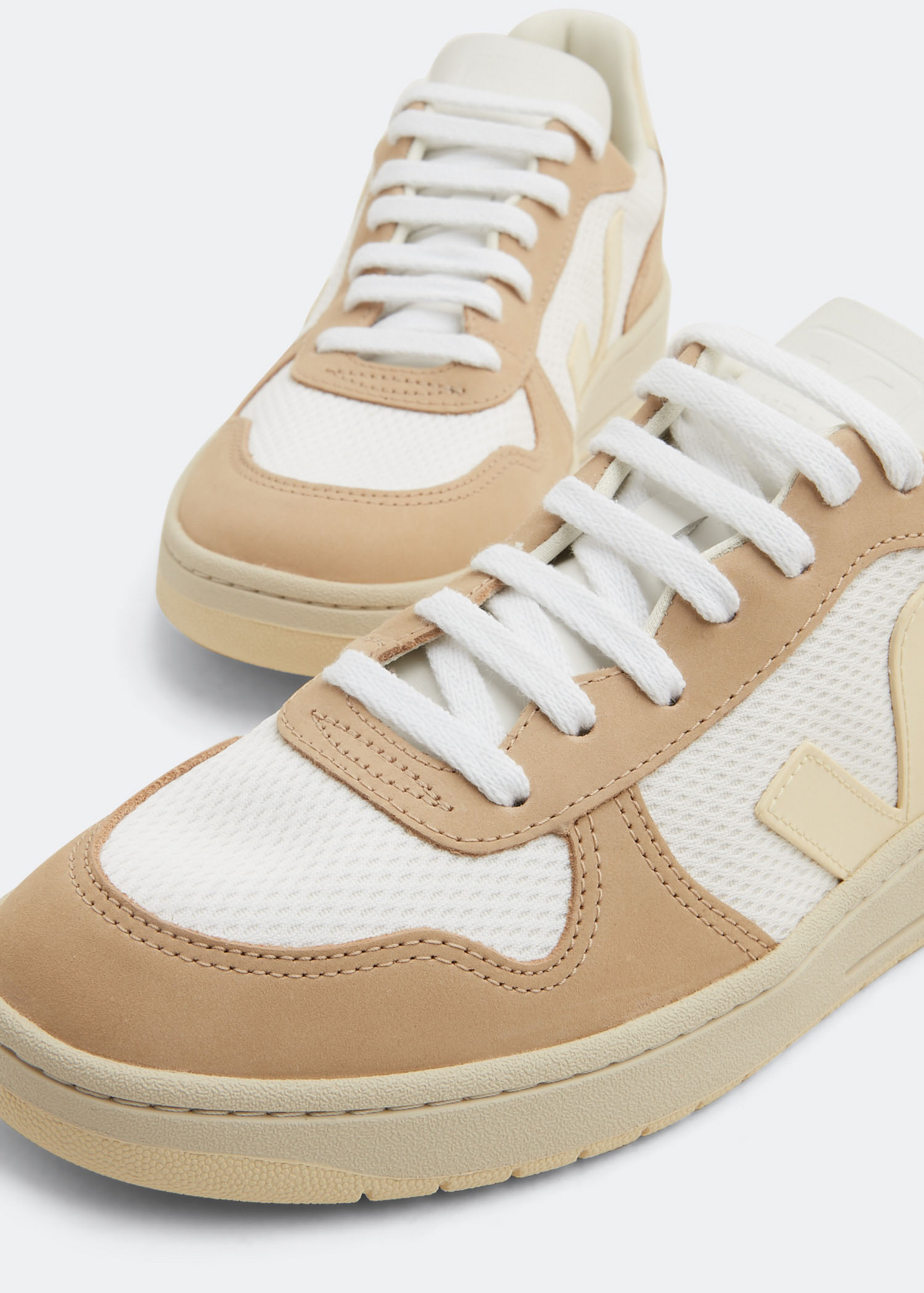 

V-10 sneakers, Beige