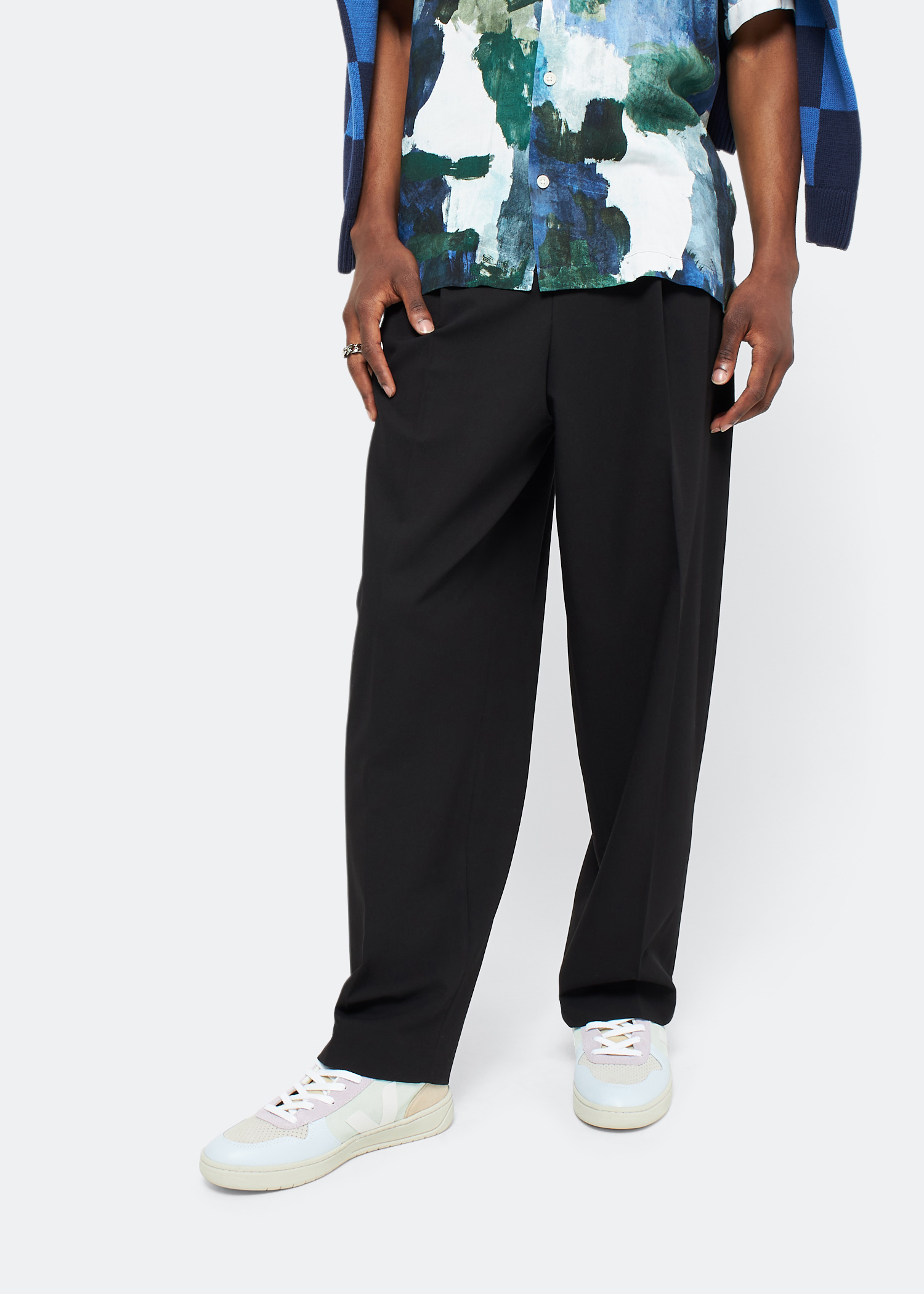 

V-10 sneakers, Multicolored