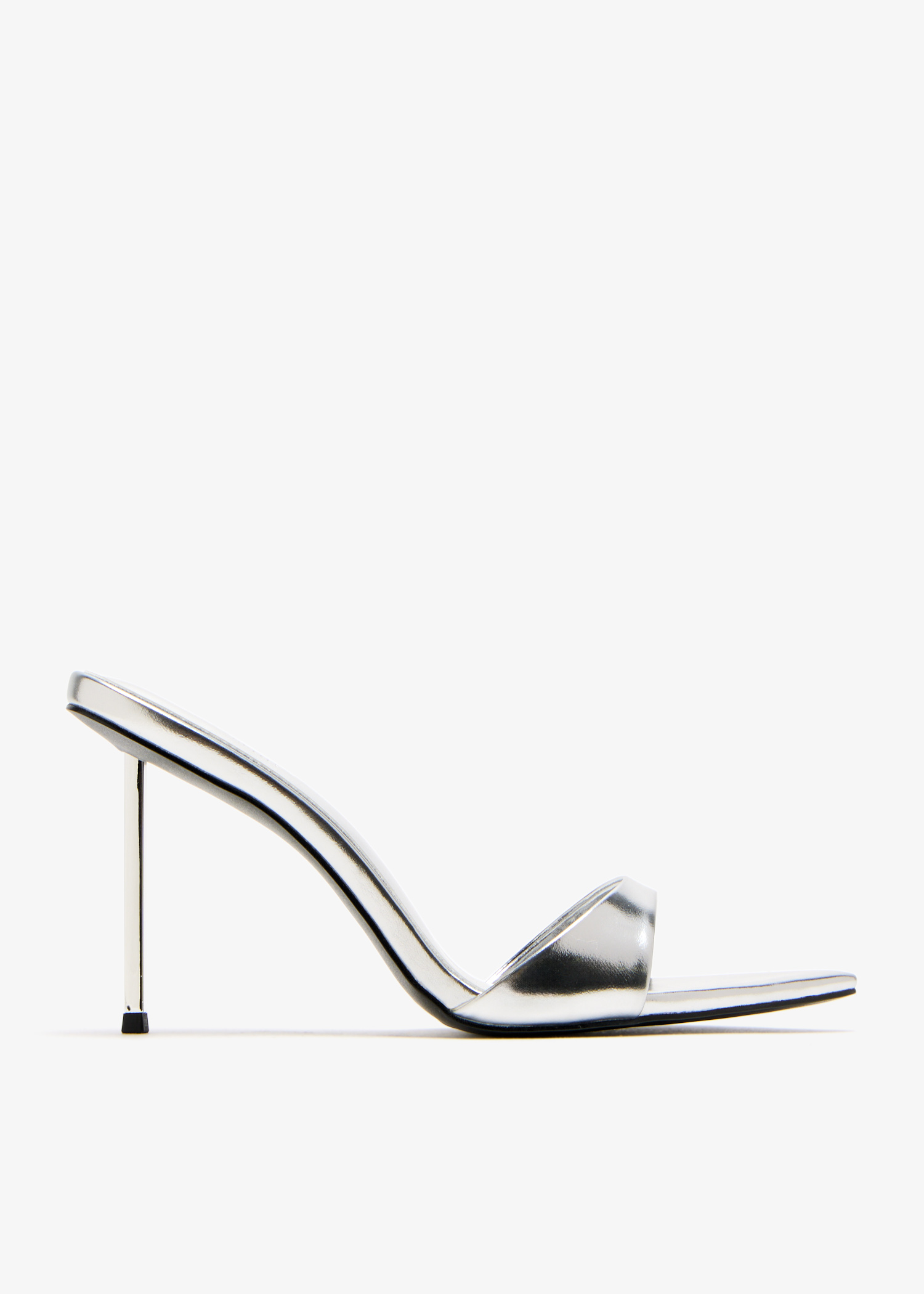 

Whiskey slippers, Silver