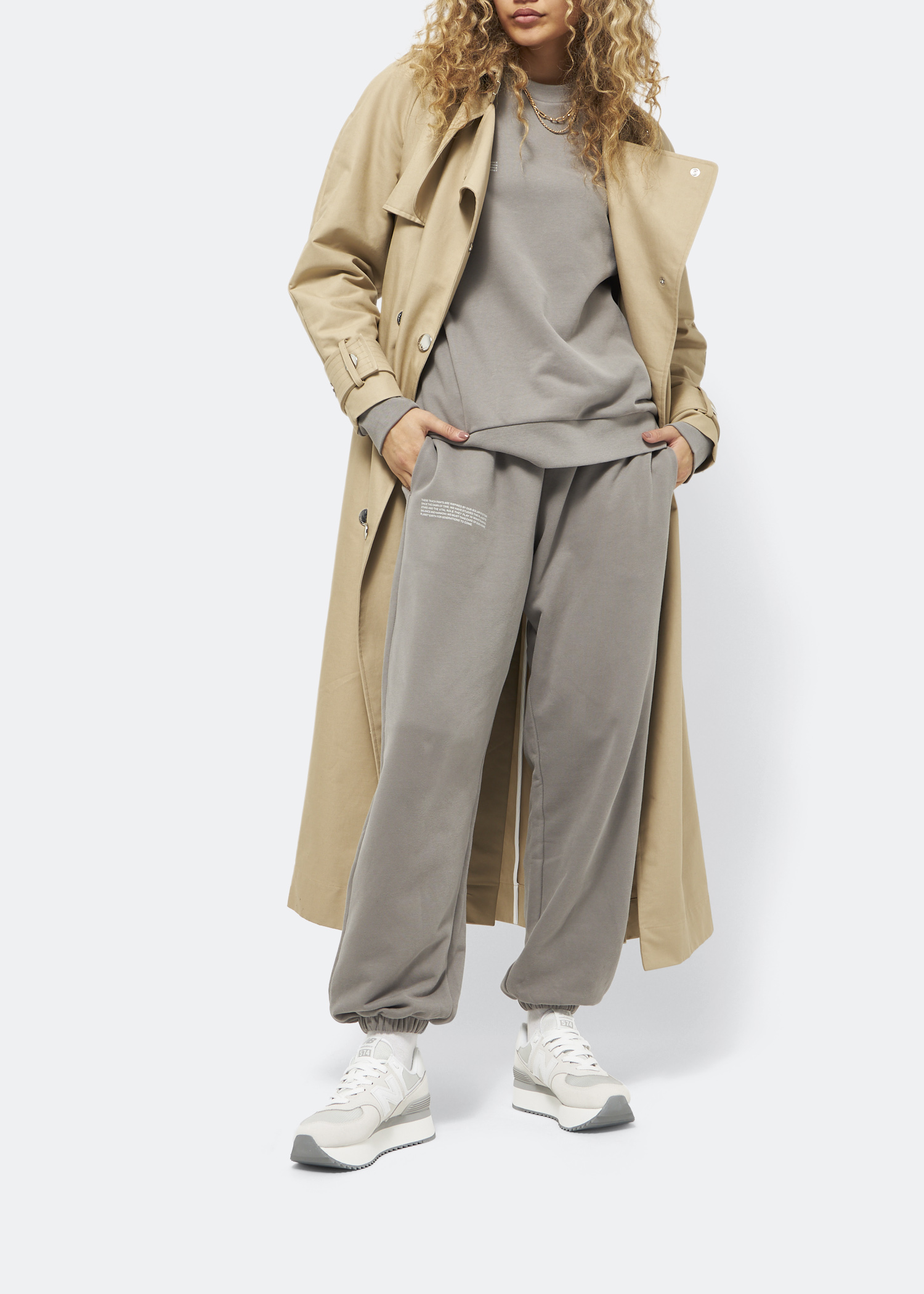 

574+ sneakers, White