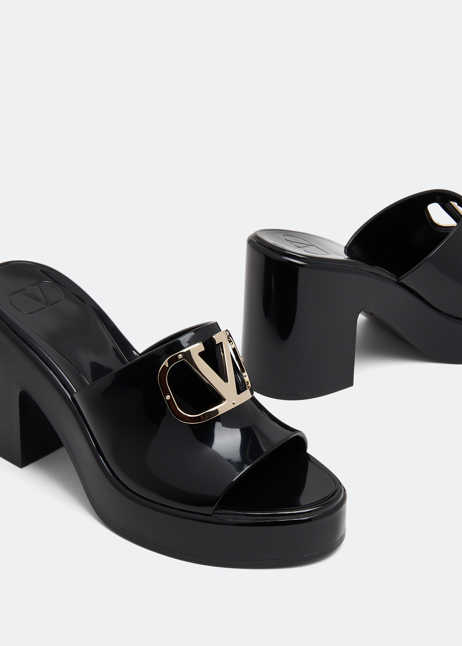 

VLogo Type mules, Black