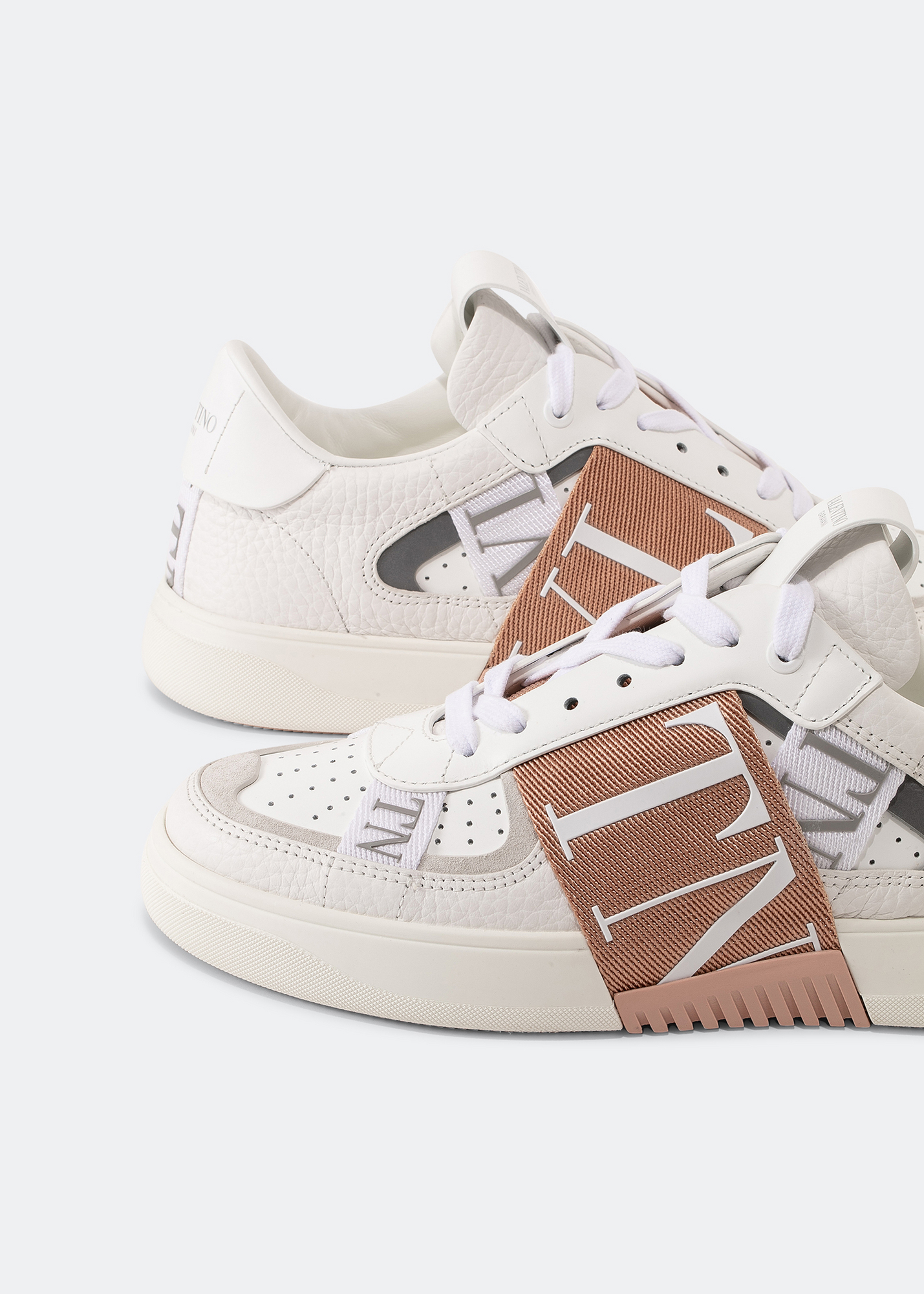 

VL7N sneakers, White