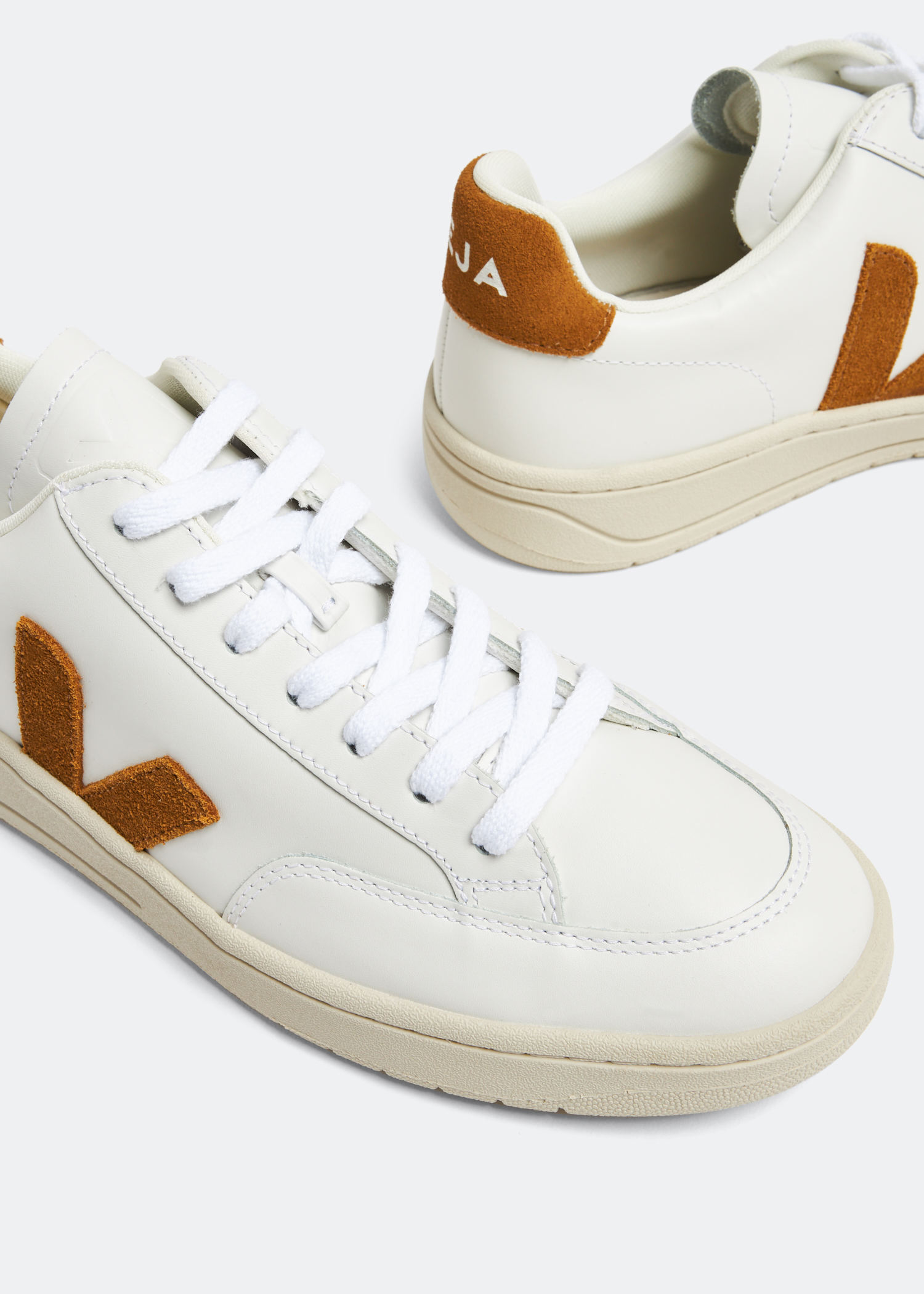 Veja v12 best sale desert