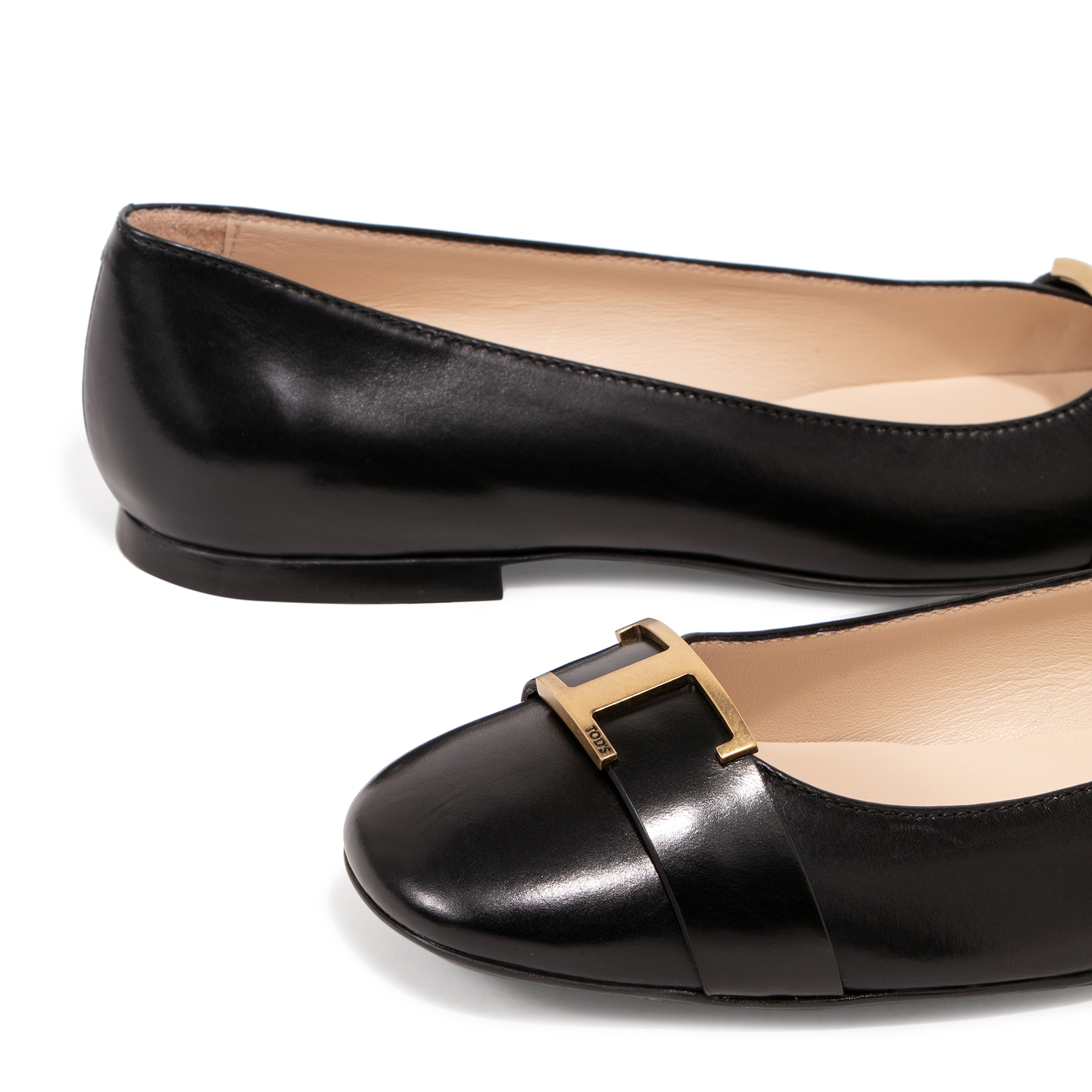 

T-monogram ballet flats, Black
