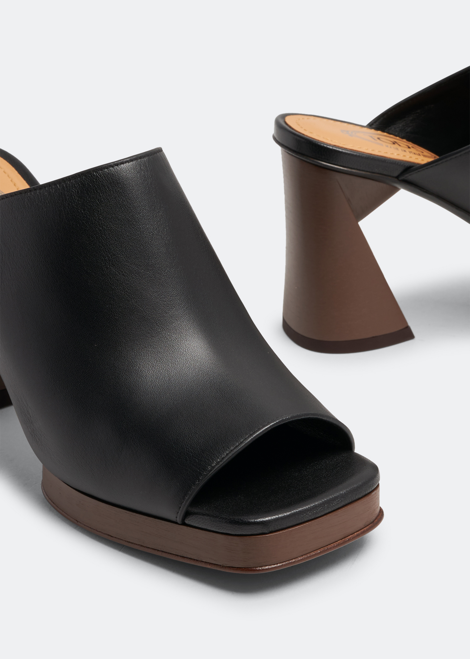 

Leather mules, Black