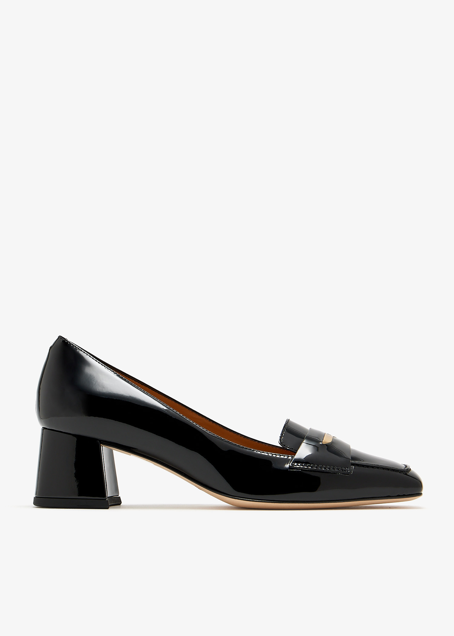 

Patent leather pumps, Black