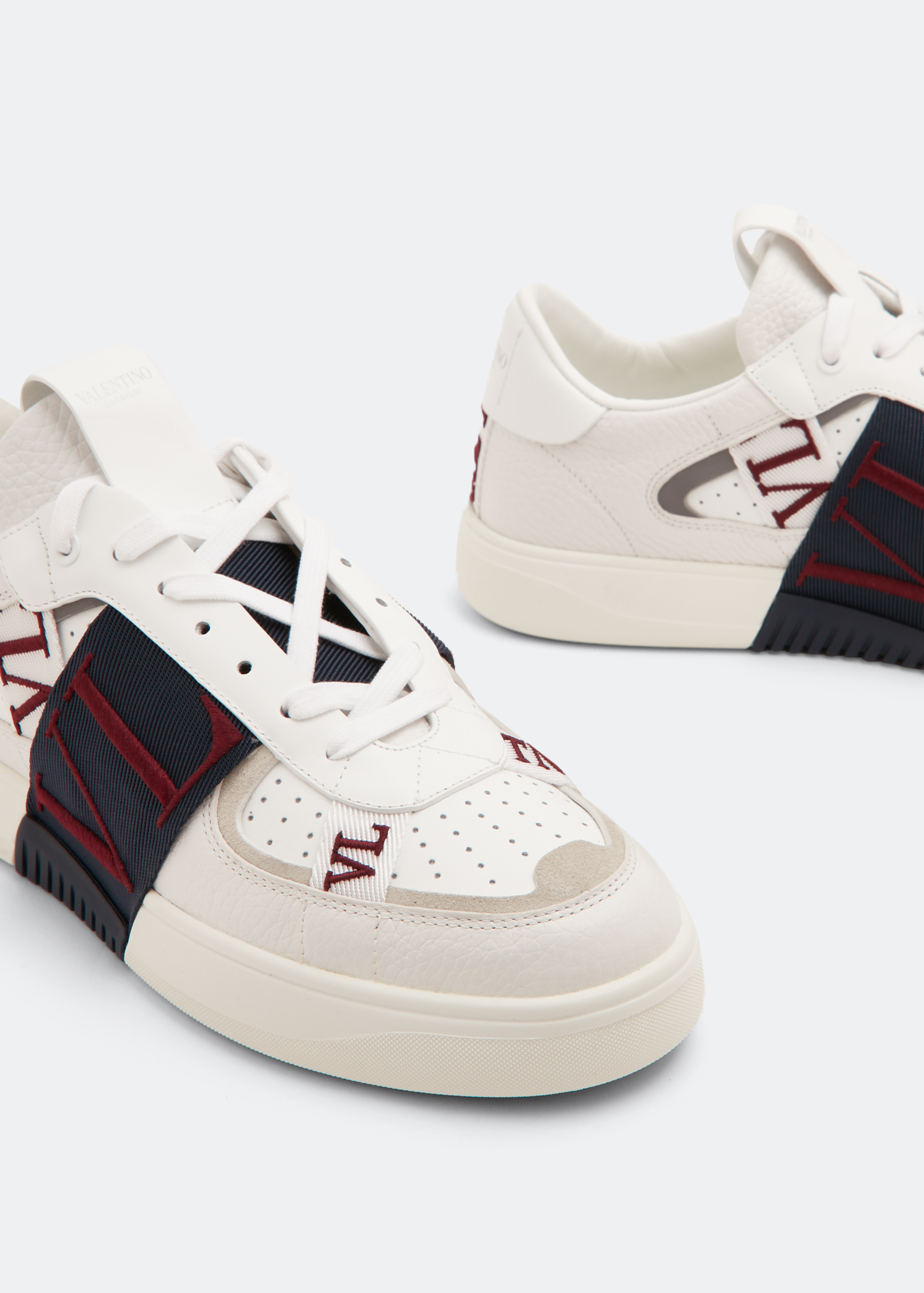 

VL7N sneakers, White