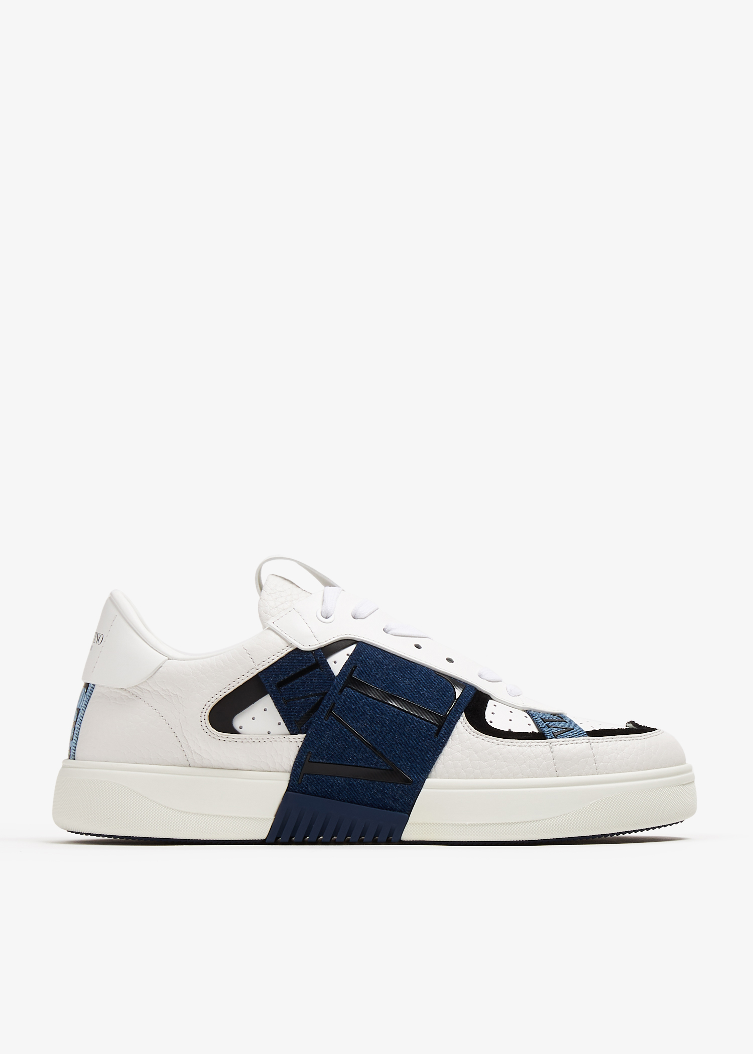 

VL7N sneakers, White